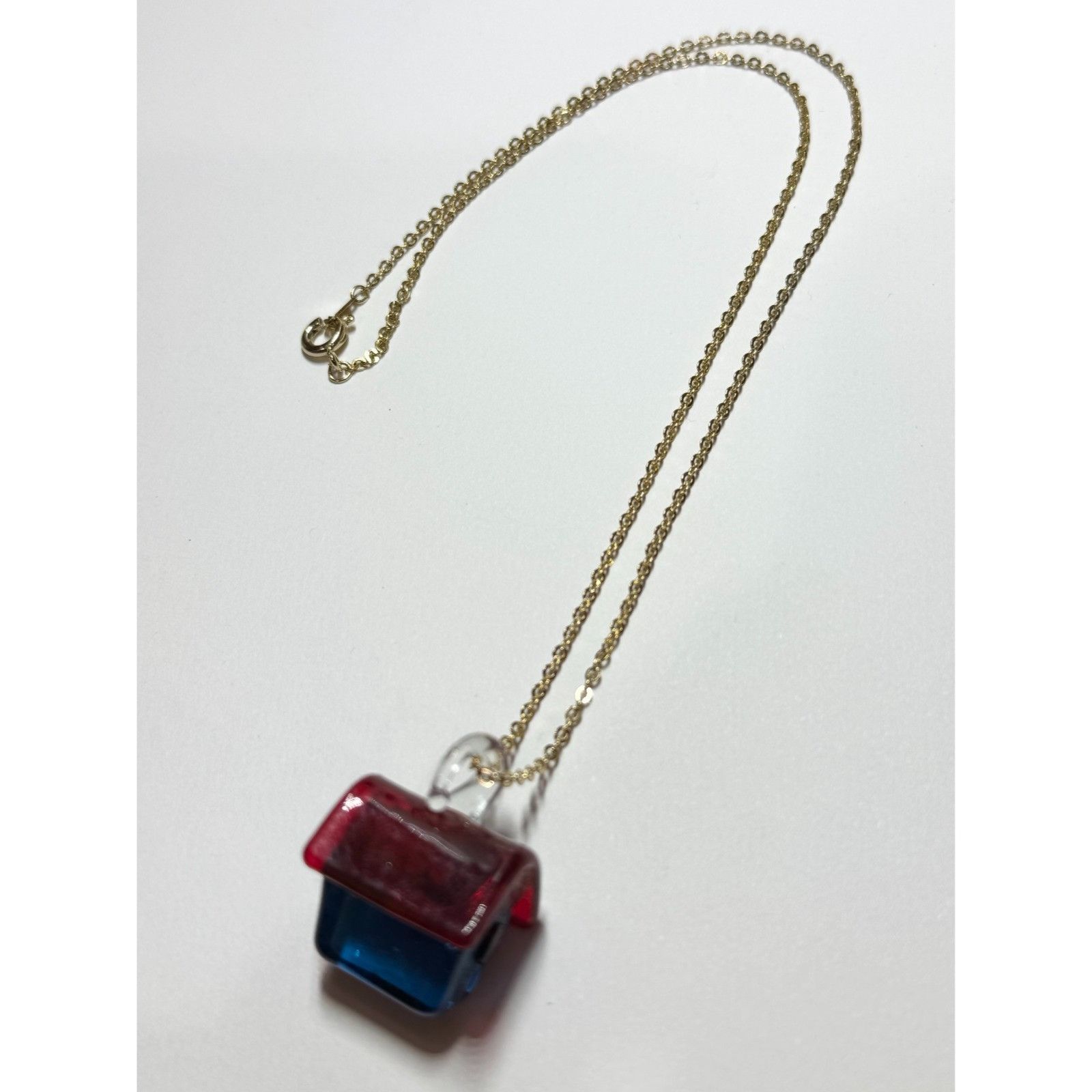 Vintage Vintage red & blue glass house home charm necklace Size ONE SIZE - 5 Thumbnail