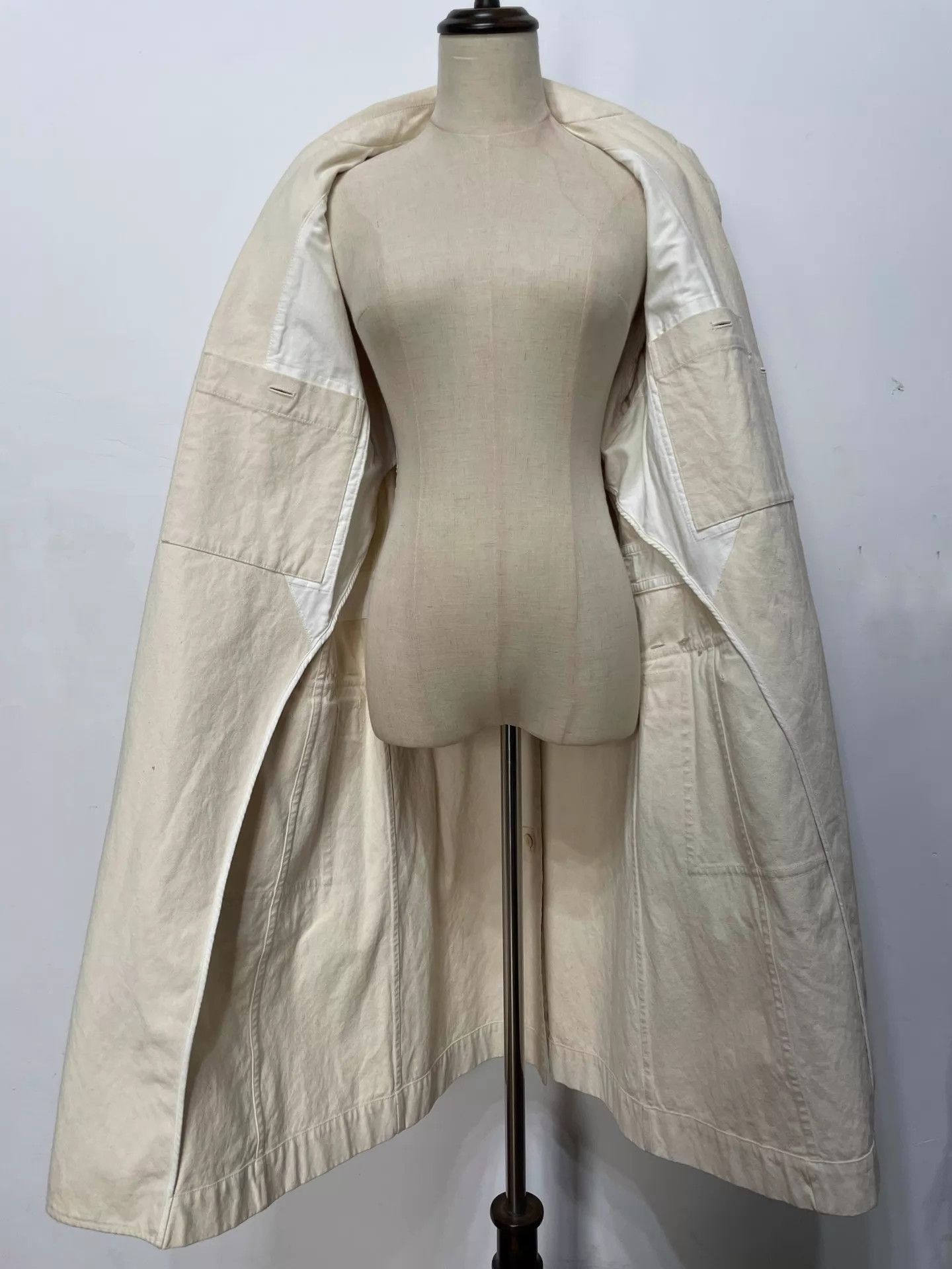 Issey Miyake Issey Miyake 70s-80s Vtg Ivory White Long Trench Size US M / EU 48-50 / 2 - 7 Thumbnail