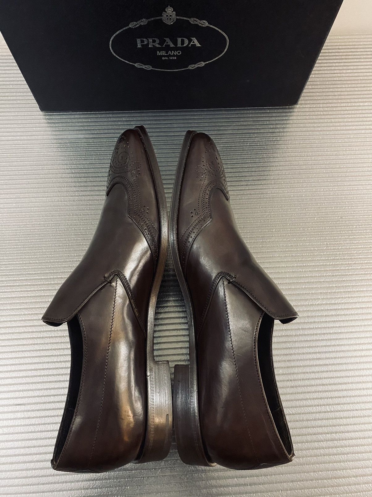 Prada Prada 🇮🇹 dk brown calf wingtip toe medallion loafer 9.5 NEW Size US 9.5 / EU 42-43 - 8 Thumbnail