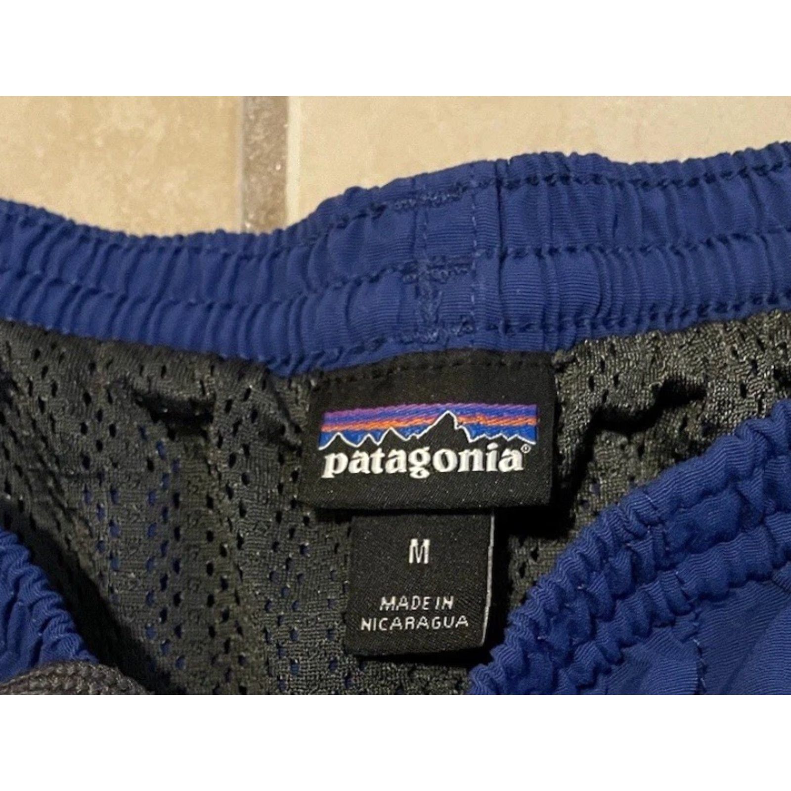 Patagonia VINTAGE Patagonia Baggies Board Shorts M Blue Striped Drawstring Lined Surf Beach Hiking 90s Mens Swim Trunks Size US 31 - 5 Thumbnail