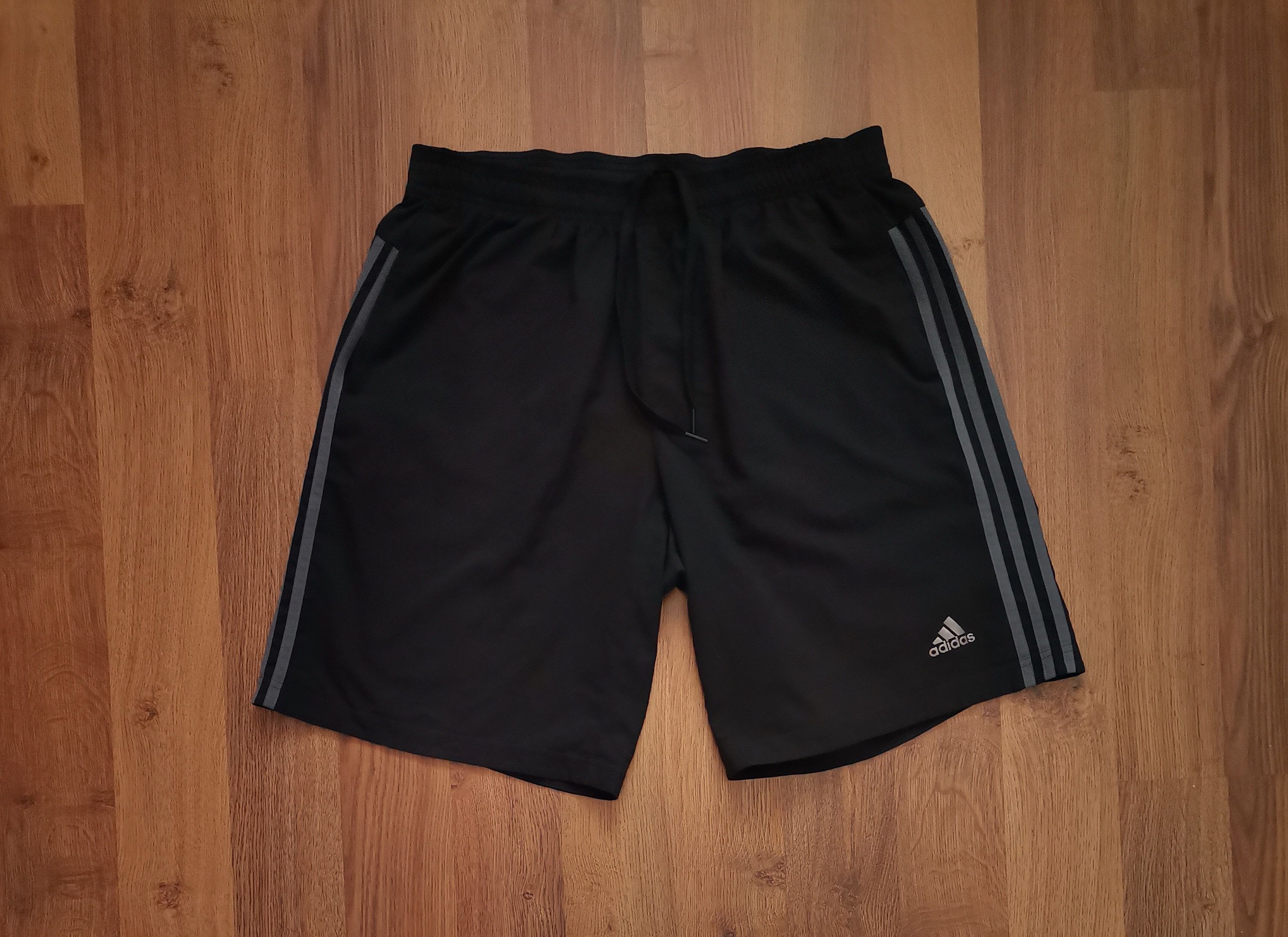 Adidas Adidas Shorts Size US 32 / EU 48 - 1 Thumbnail