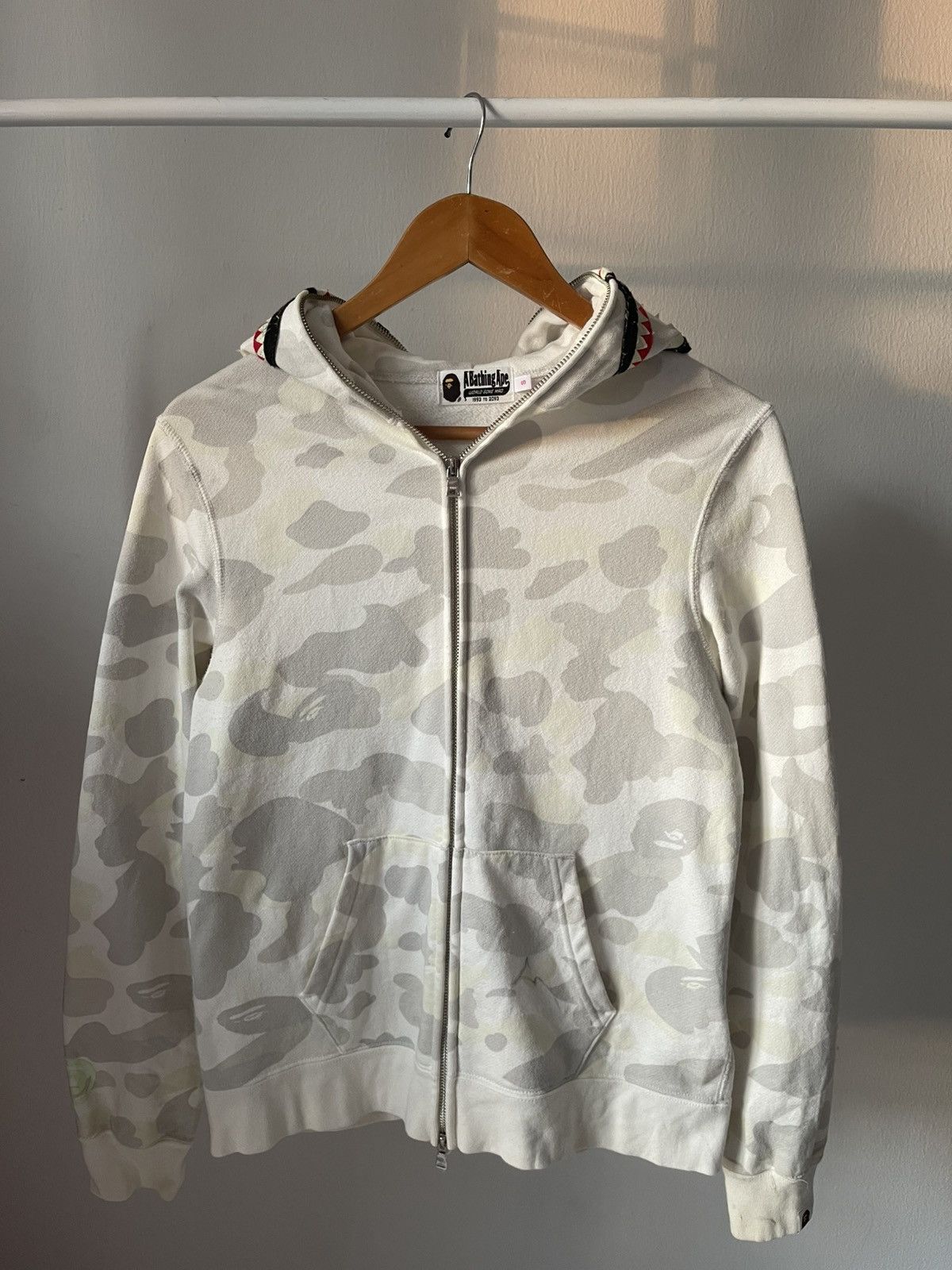 Bape 2000s Bape Shark Glow in The Dark Fullzip Hoodie A2 Size US S / EU 44-46 / 1 - 3 Thumbnail