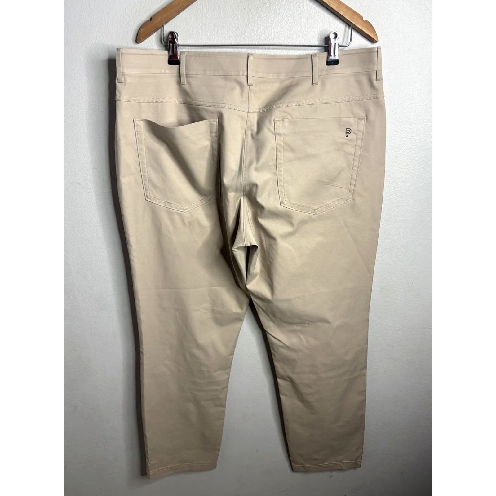 Vintage Public Rec Pants Mens 36x32 Beige Chino 5 Pocket Casual Golf Travel Flat Front Size US 36 / EU 52 - 4 Thumbnail