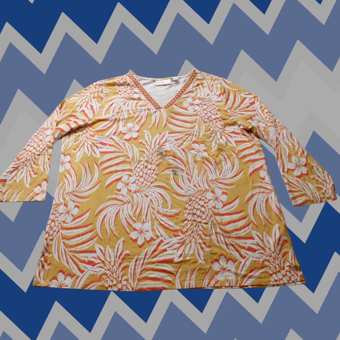 Vintage Belle By Kim Gravel Women's T-Shirt XL Yellow Pineapple Palm Trim V-Neck Bamboo See Pictures EH6 Bamboo 93% Rayon 7% Spandex Mens Womens Girls Boys Size XL / US 12-14 / IT 48-50 - 1 Thumbnail