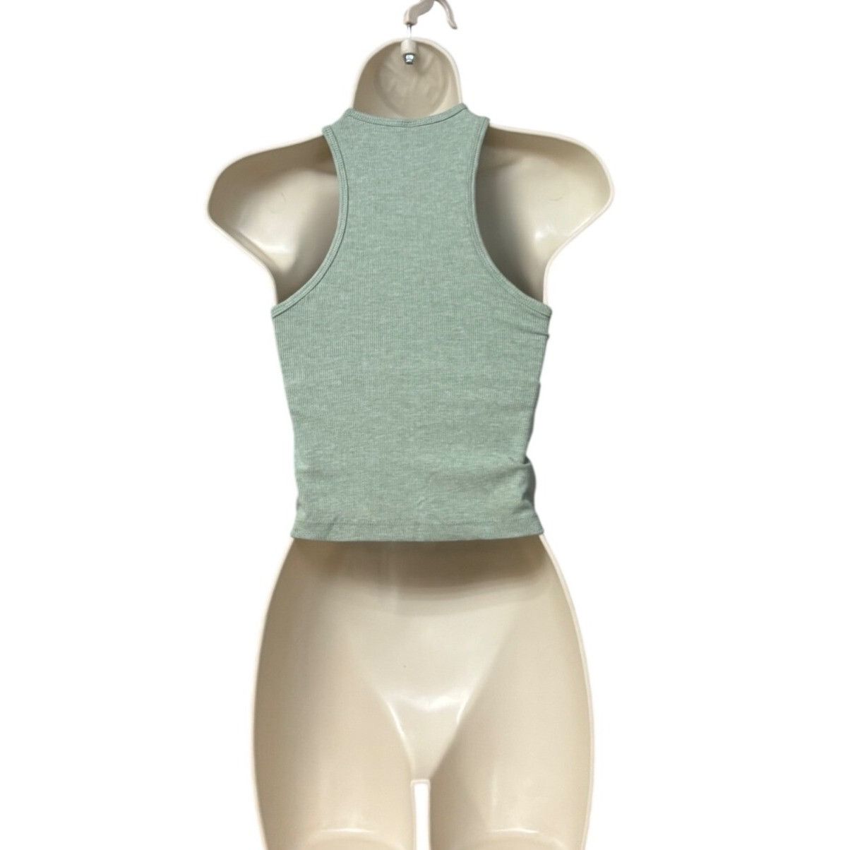 Other Yogalicious Women's Ribbed Built-in-Bra Cropped Tank Top, Sa Size XS / US 0-2 / IT 36-38 - 4 Thumbnail
