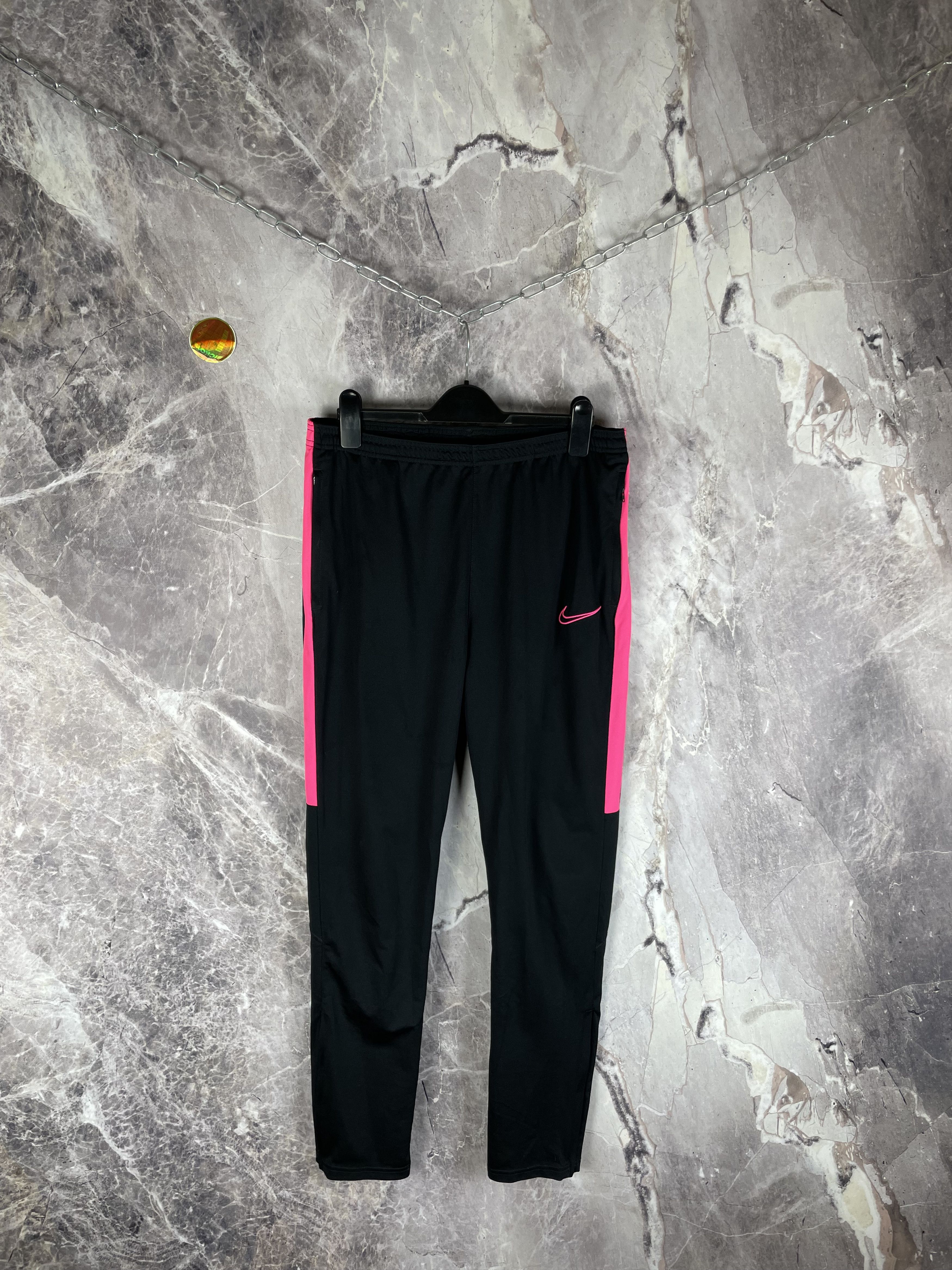 Nike Nike dri fit track pants y2k sweatpants Size US 34 / EU 50 - 1 Thumbnail