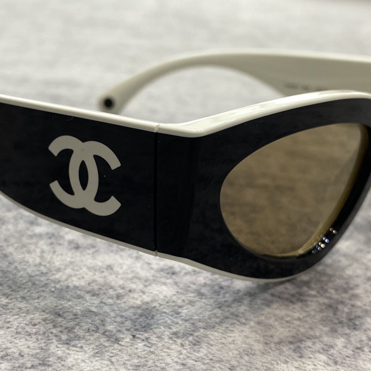 Chanel CHANEL OCH6056 C1656/53 Sunglasses BLACK Size ONE SIZE - 3 Thumbnail
