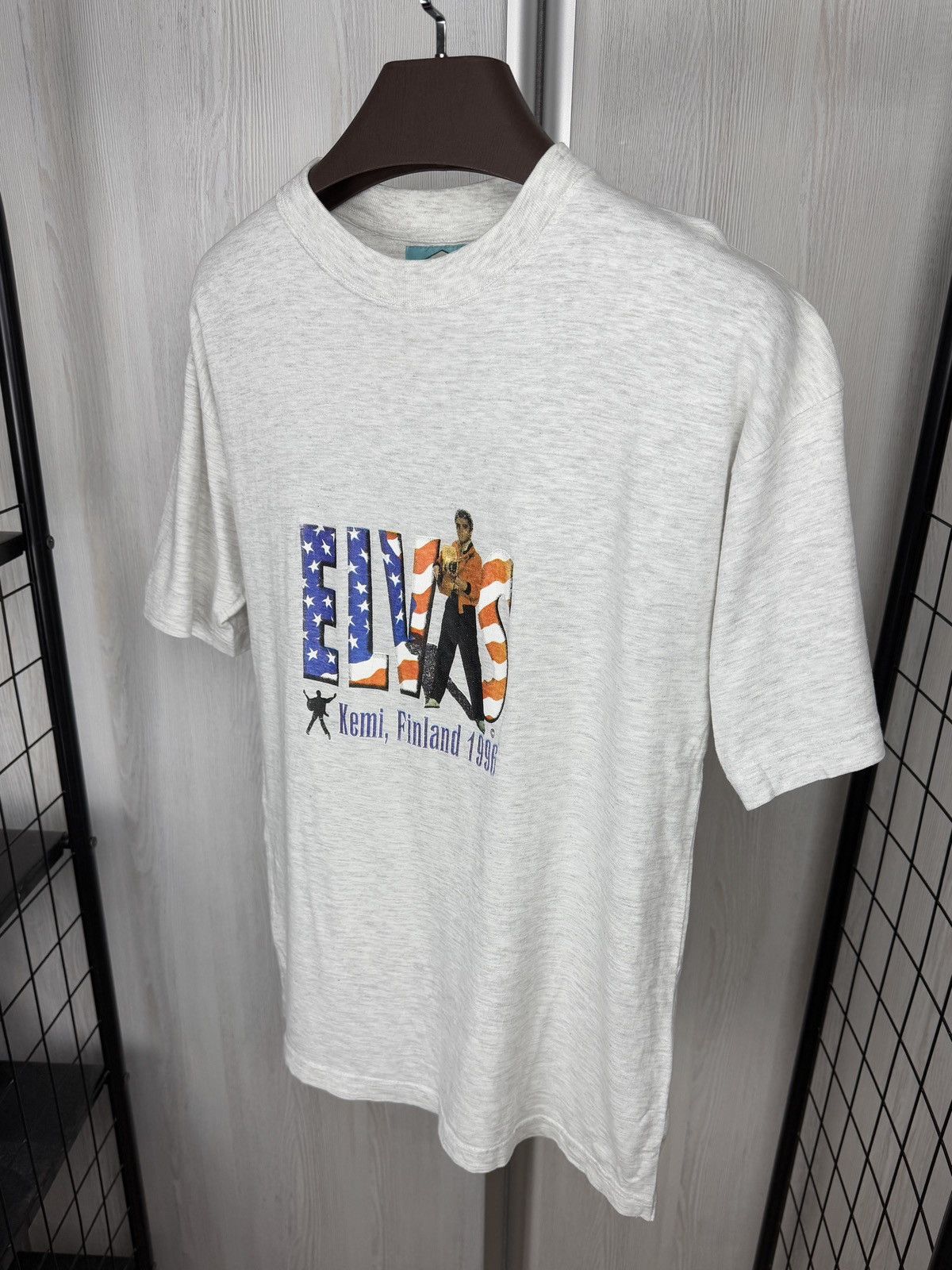 Band Tees Elvis Presley 1996 Kemi Finland The Best vintage band tee Size US L / EU 52-54 / 3 - 6 Thumbnail