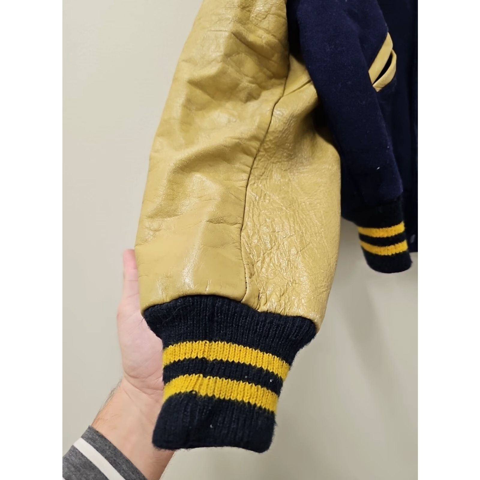 Vintage VINTAGE Notre Dame 1960s Authentic Varsity Jacket Mens Blue Wool Leather 26 Chest 25 Length Football University 11/5 Size US S / EU 44-46 / 1 - 4 Thumbnail