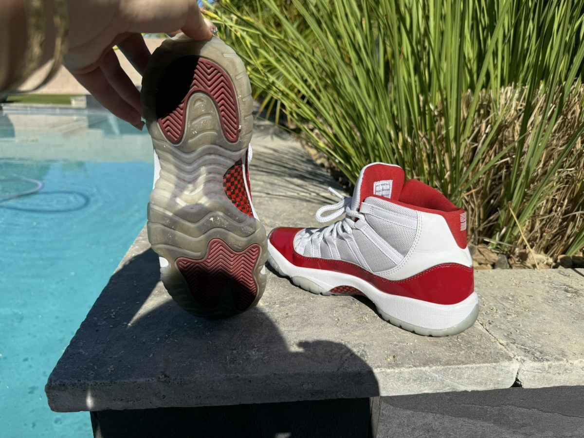 Jordan Brand Jordan 11 Cherry Red Retro Size US 6 / EU 39 - 9 Thumbnail
