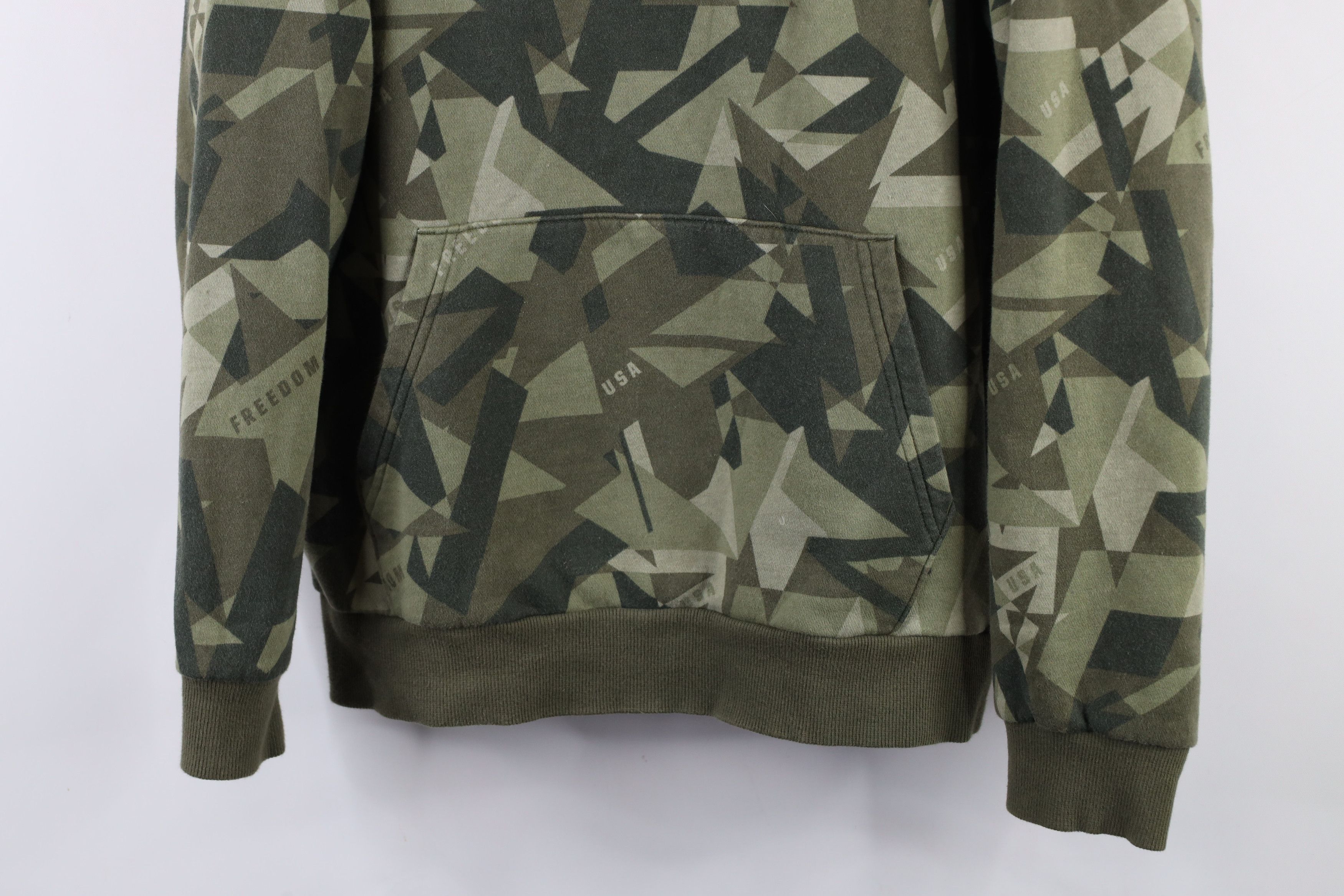 Under Armour × Vintage Under Armour Freedom Flag Camouflage Hoodie Sweatshirt Size US L / EU 52-54 / 3 - 3 Thumbnail