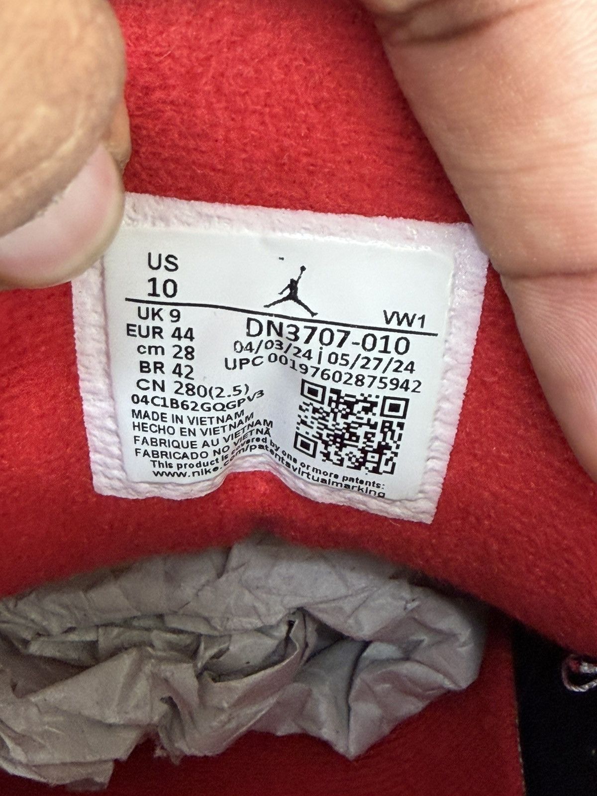 Jordan Brand Air Jordan 3 Black Cement Size 10 (2024) Size US 10 / EU 43 - 10 Thumbnail