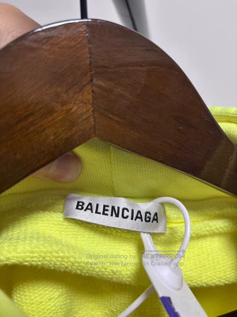 Balenciaga Balenciaga Neon Yellow Hooded Sweatshirt Size US S / EU 44-46 / 1 - 3 Thumbnail