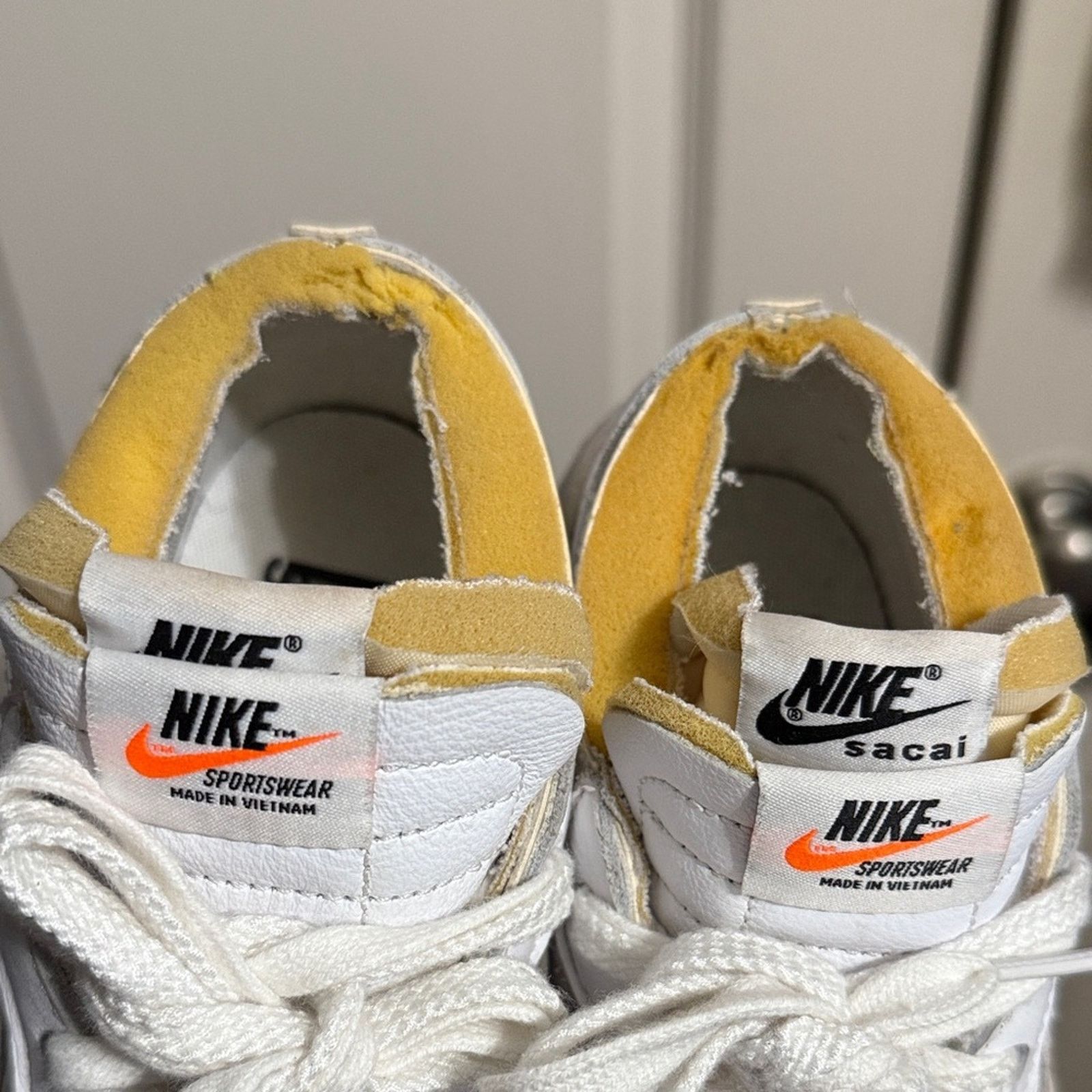 Nike Nike Blazer Low x Sacai White Patent Leather Sneakers Size US 6 / EU 39 - 4 Thumbnail