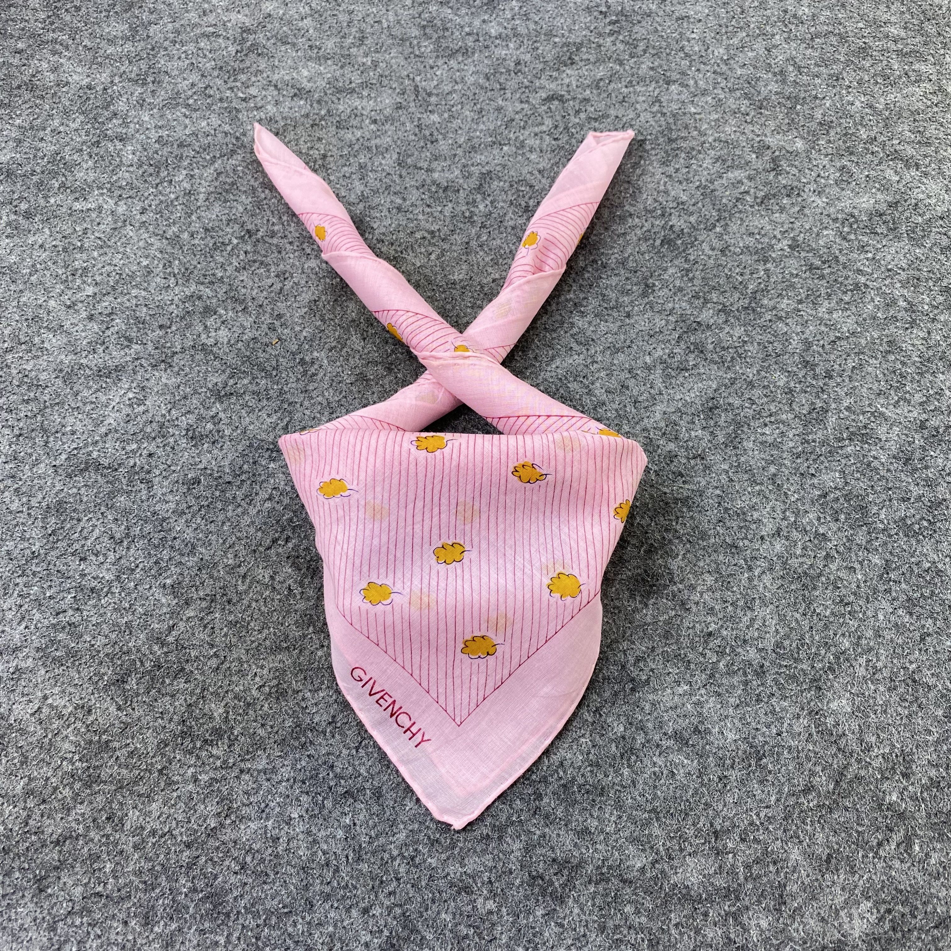 Givenchy Givenchy Handkerchief / Bandana / Neckerchief-B2199 Size ONE SIZE - 2 Thumbnail