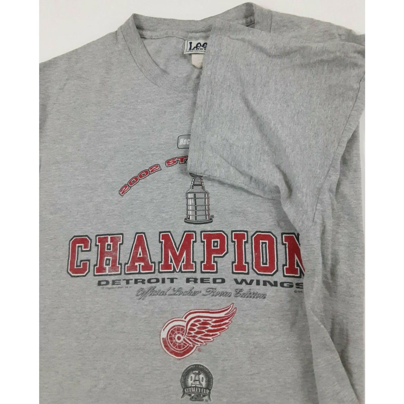 Lee VINTAGE Detroit Red Wings T-Shirt 2002 Champions Lee Sport Men L Gray Short Sleeve Graphic Sports Mens Size US L / EU 52-54 / 3 - 2 Thumbnail