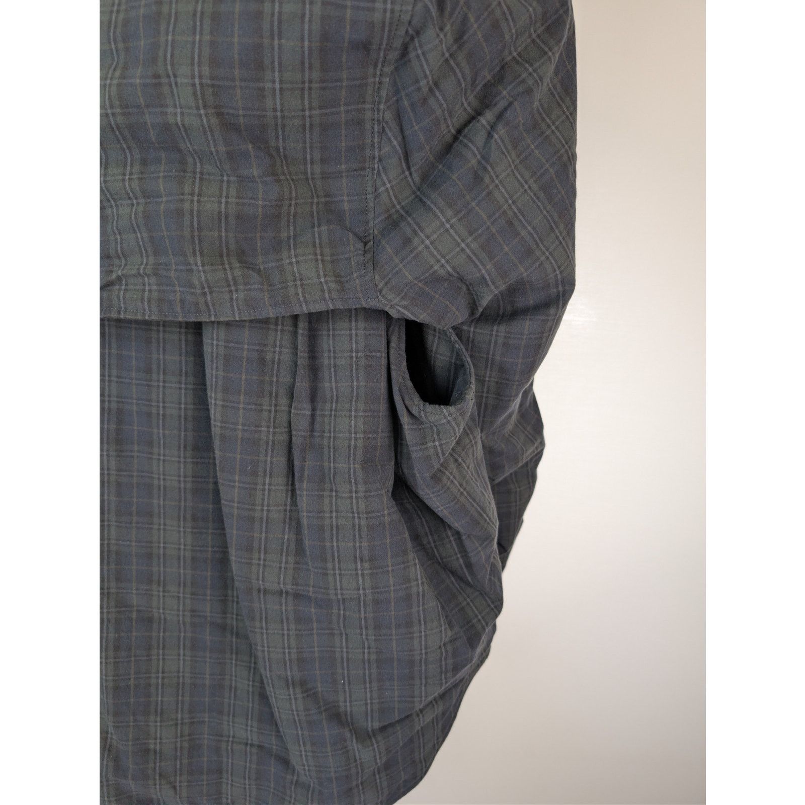 Balenciaga o1rshd1 Light Check Flannel Detachable Sleeves Shirt Size US M / EU 48-50 / 2 - 13 Thumbnail