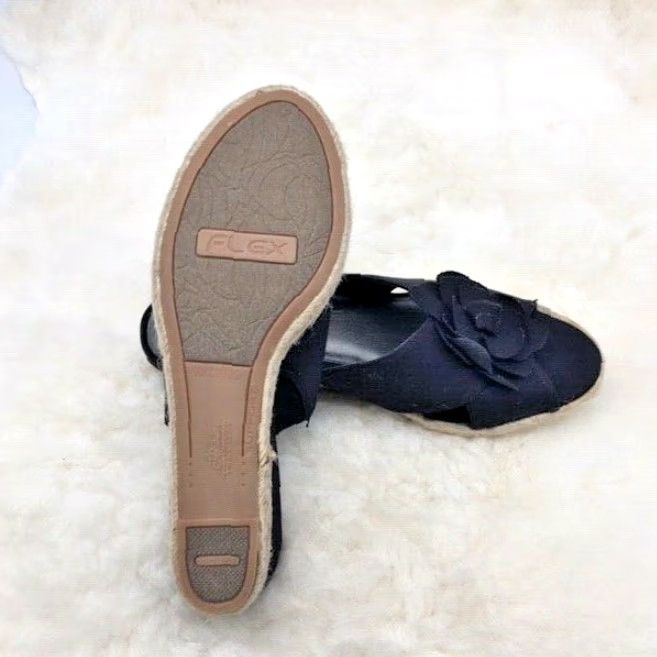Vintage VINTAGE LifeStride Omega Womens Sandal Wedge Slide, 5.5M, Black - Floral Detail, Memory Foam Insole, Med Heel (2.25") & Platform (0.75"), NEW 0 Size US 5.5 / IT 35.5 - 7 Thumbnail