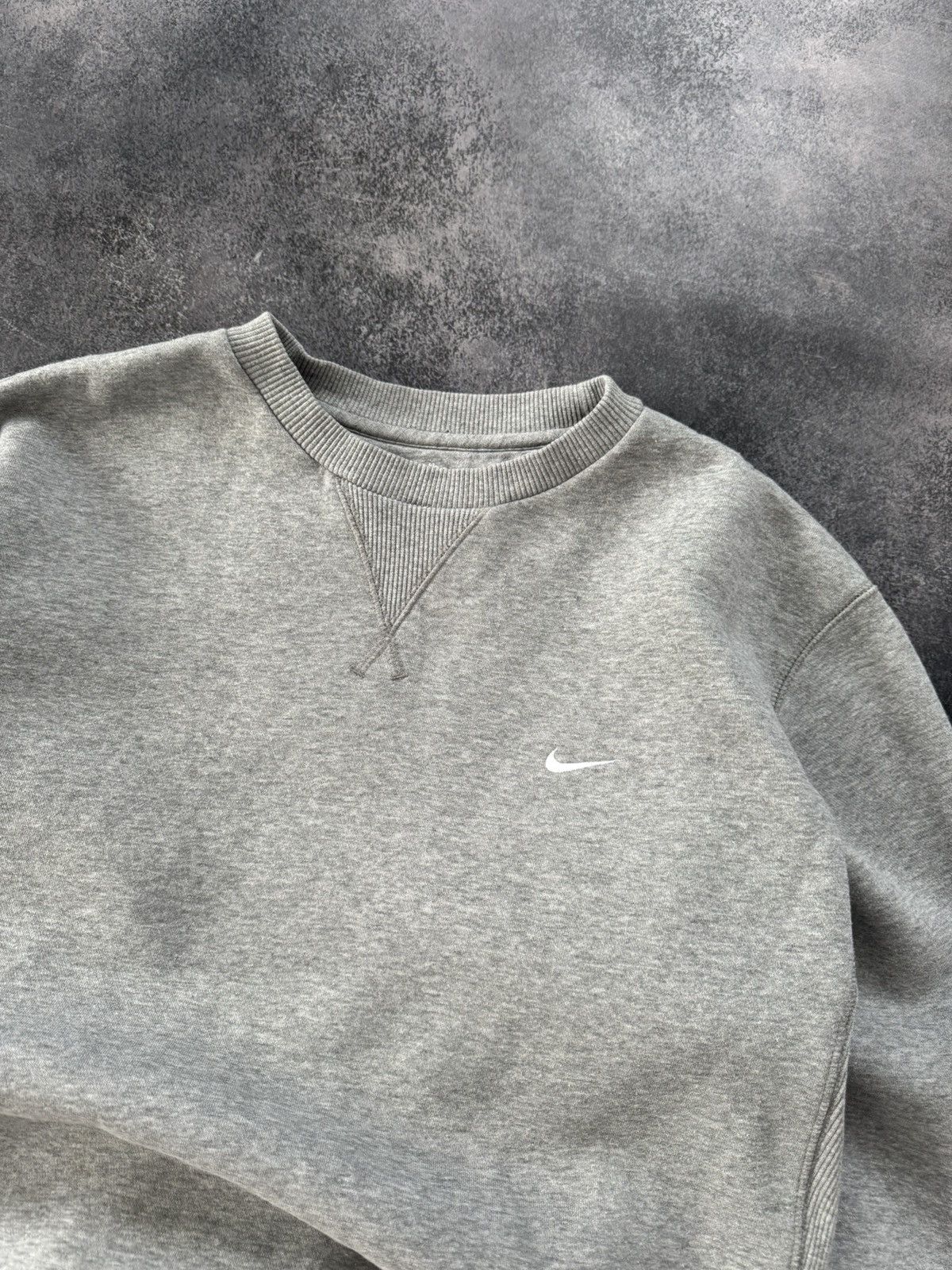 Nike Vintage Nike Boxy Y2K Crewneck Sweatshirt mini swoosh y2k Size US XL / EU 56 / 4 - 4 Thumbnail