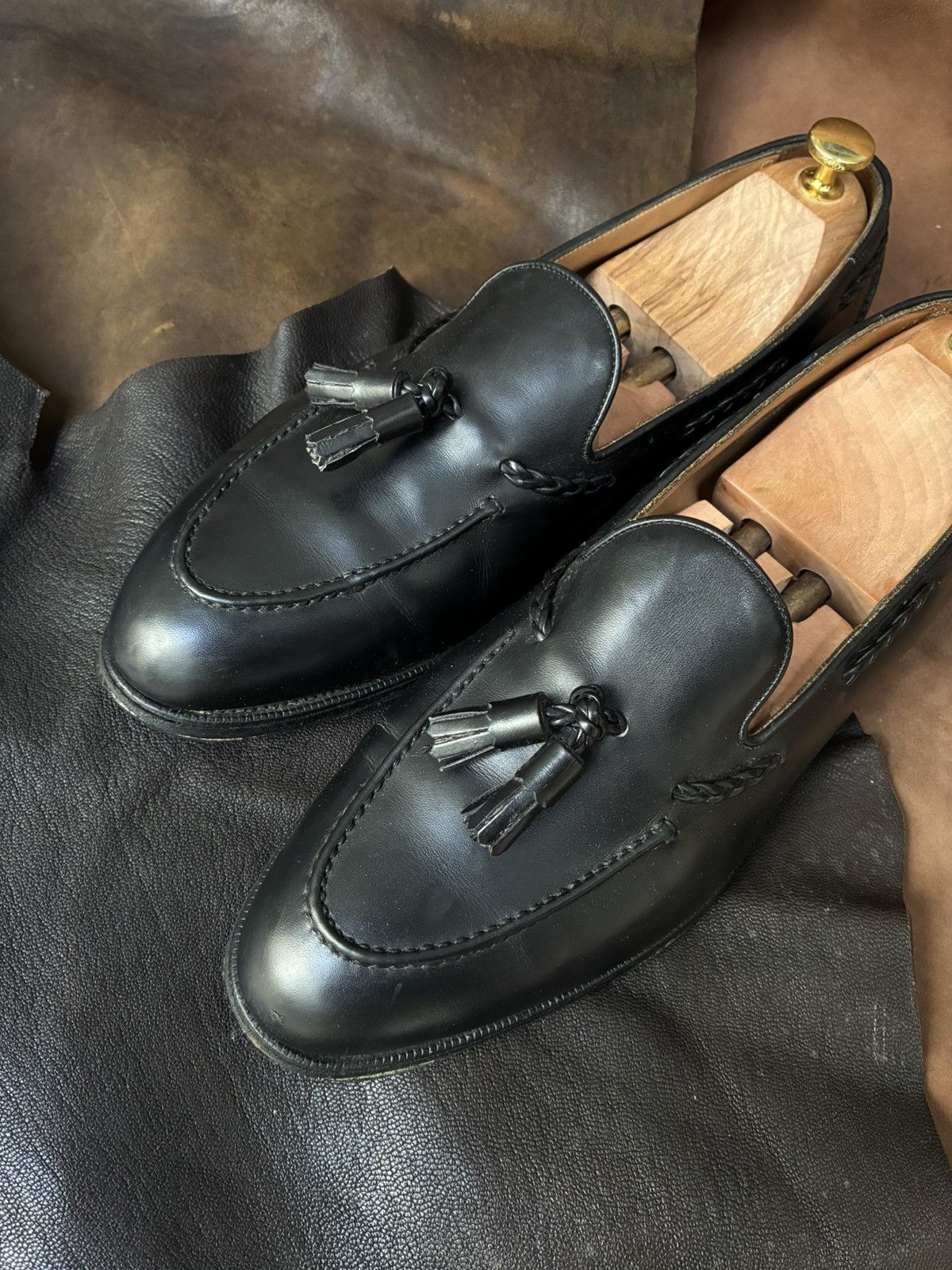 Edward Green EDWARD GREEN BELGRAVIA BLACK TASSLE LOAFERS Size US 11 / EU 44 - 1 Thumbnail