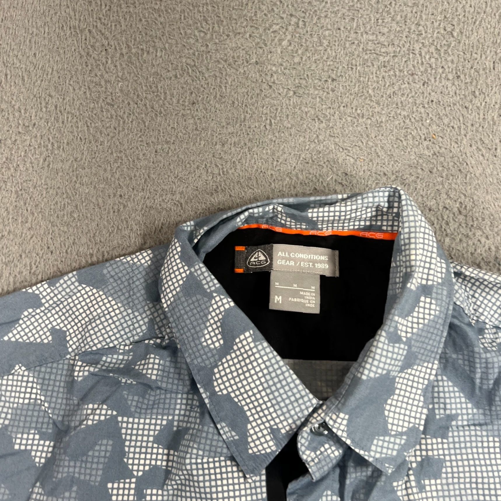 Nike ACG Nike ACG Men's Short Sleeve Camouflage Button-Up Shirt M Blue Multicolor 2000s Y2K Size US M / EU 48-50 / 2 - 2 Thumbnail