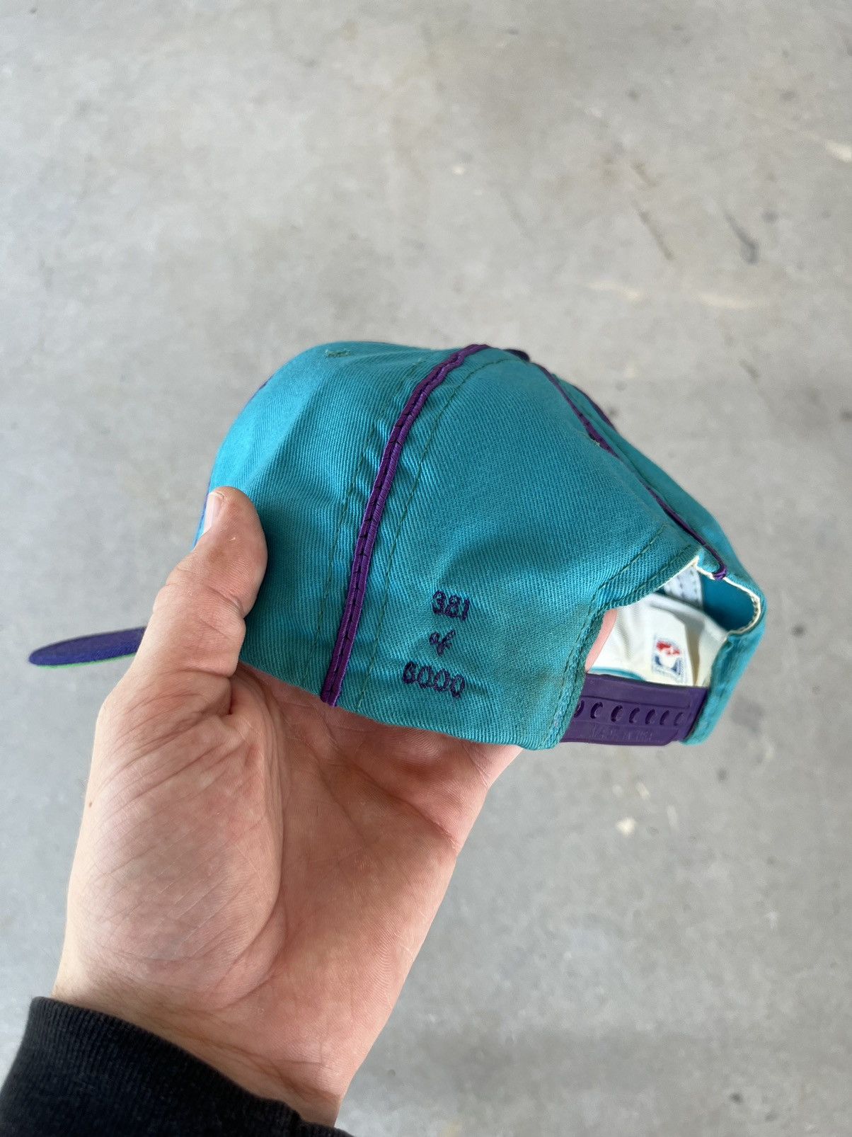 Vintage Vintage 90’s Charlotte Hornets NBA The Game Striped Snapback Size ONE SIZE - 2 Thumbnail