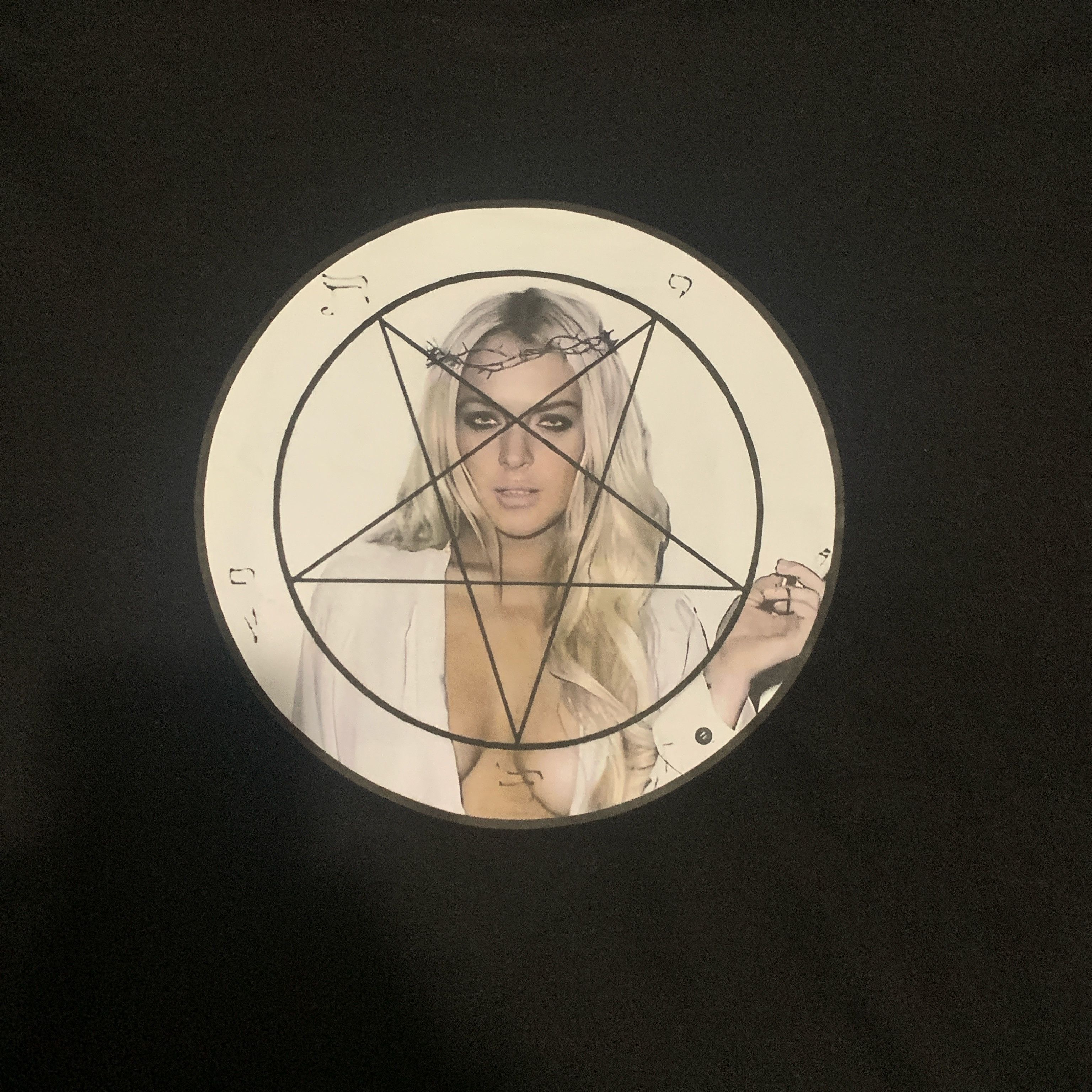 Revenge Lindsay Lohan pentagram shirt Size US L / EU 52-54 / 3 - 3 Thumbnail