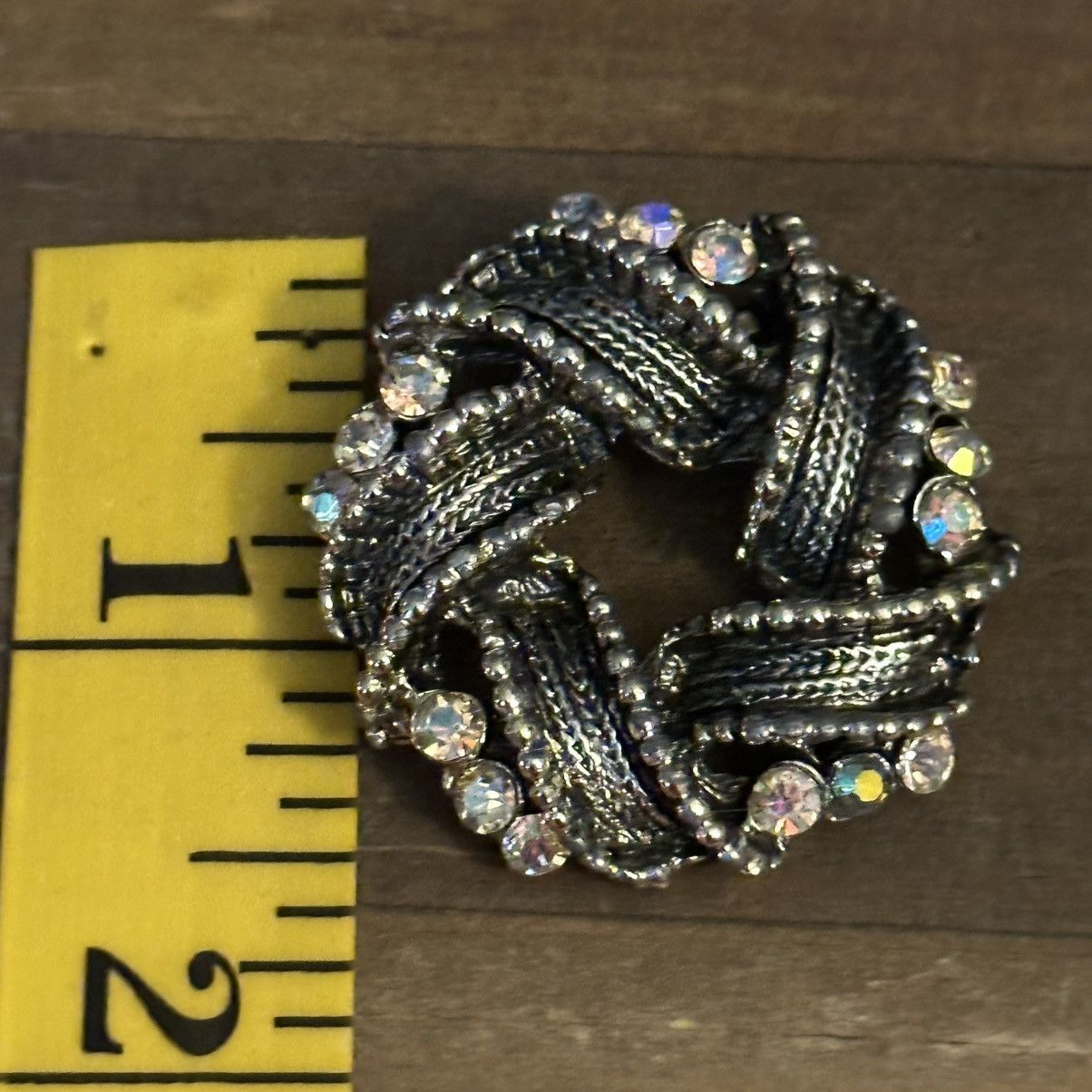 Vintage Vintage antique gold AB rhinestone ribbon wreath brooch Size ONE SIZE - 4 Thumbnail