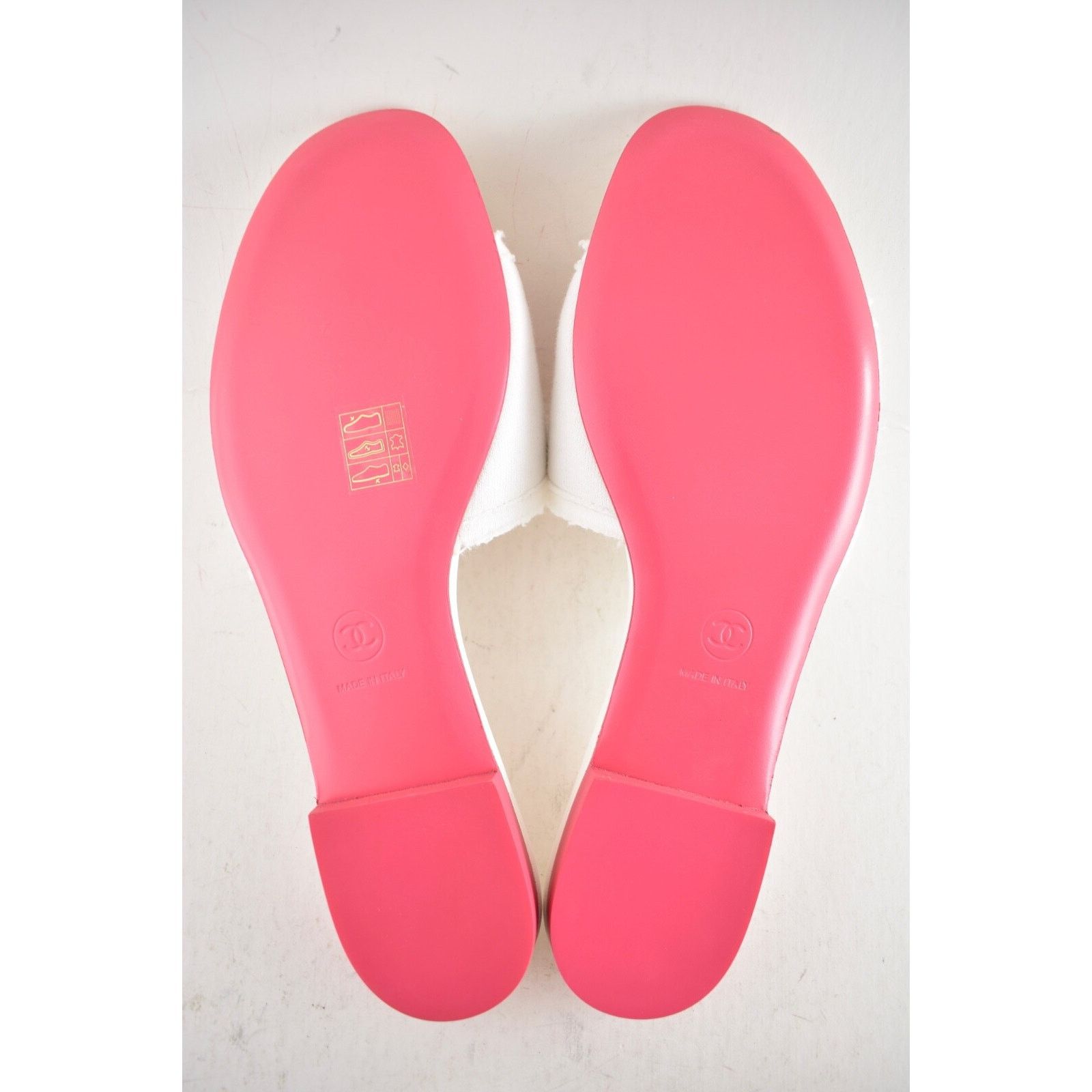 Chanel Chanel 24C White Fuchsia Pink CC Logo Fabric Knit Mule Size US 10 / IT 40 - 15 Thumbnail
