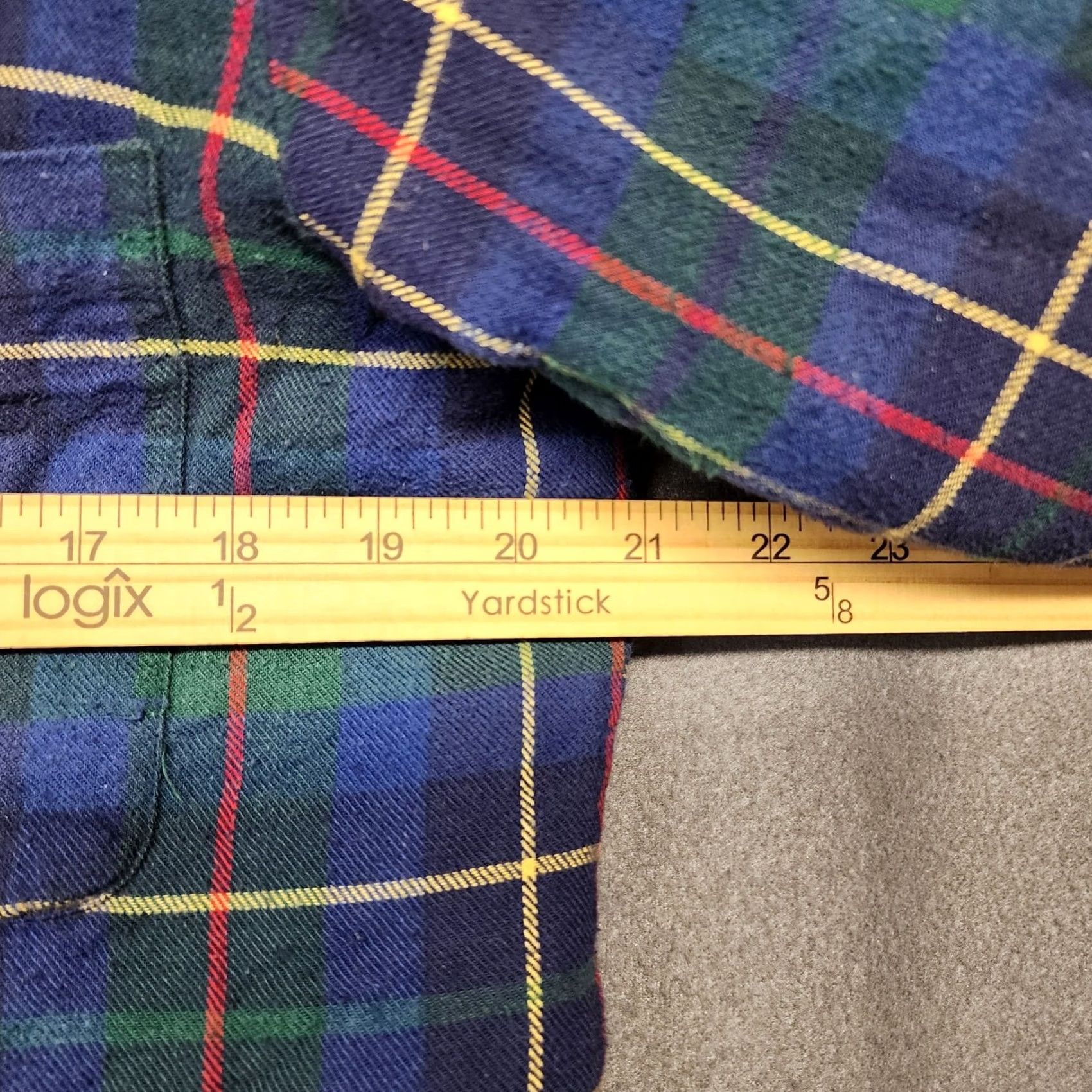 Arrow VINTAGE Arrow Sport Shacket Shirt Jacket Men Medium Blue Plaid Quilt Lined Jacket Mens M Blue Plaid Sports Shacket Button Closure Size US M / EU 48-50 / 2 - 5 Thumbnail