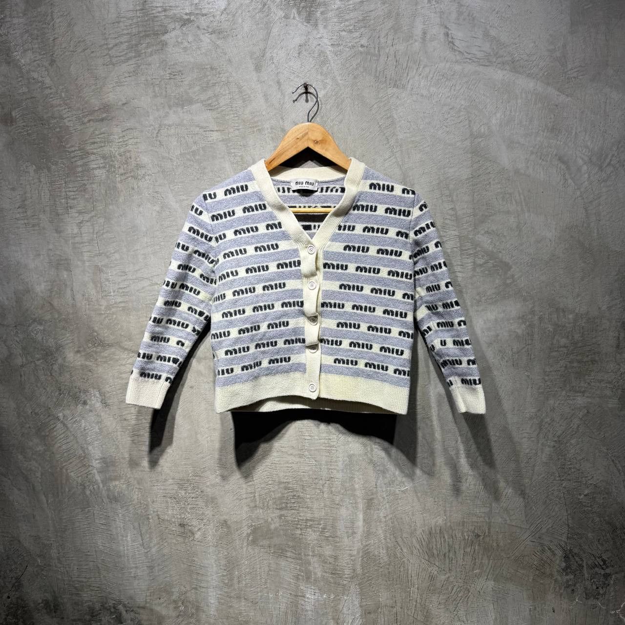 Miu Miu Miu Miu Logo Cardigan Size XS / US 0-2 / IT 36-38 - 1 Thumbnail