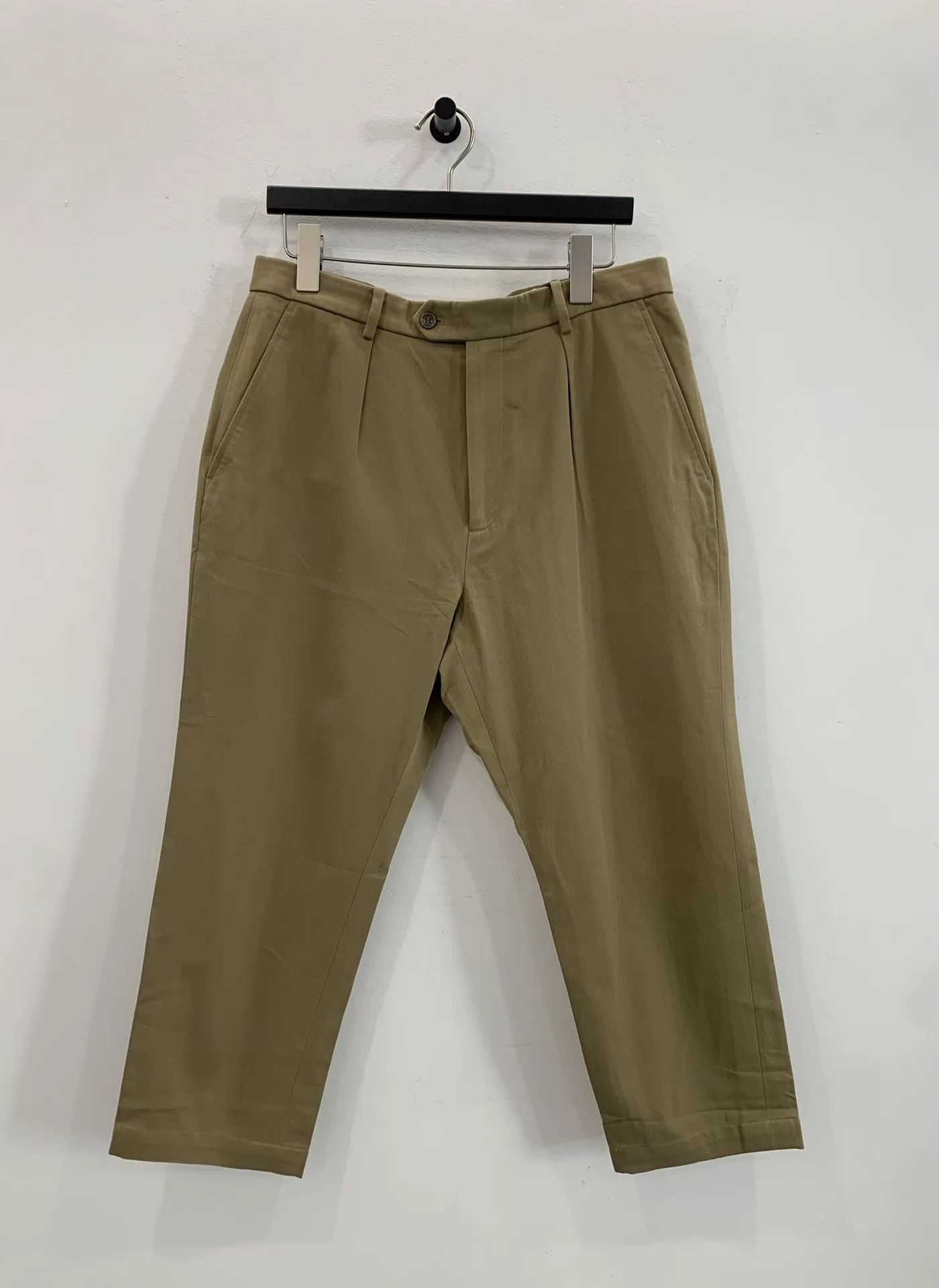 Gucci Gucci Men's Cropped Casual Pants Size 48 Size US 32 / EU 48 - 1 Thumbnail