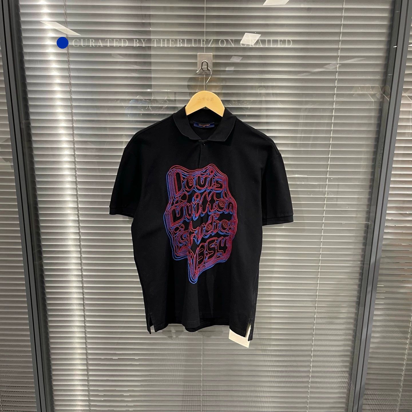 Louis Vuitton Graffiti Print Neon T-Shirt in Black Size US M / EU 48-50 / 2 - 1 Thumbnail