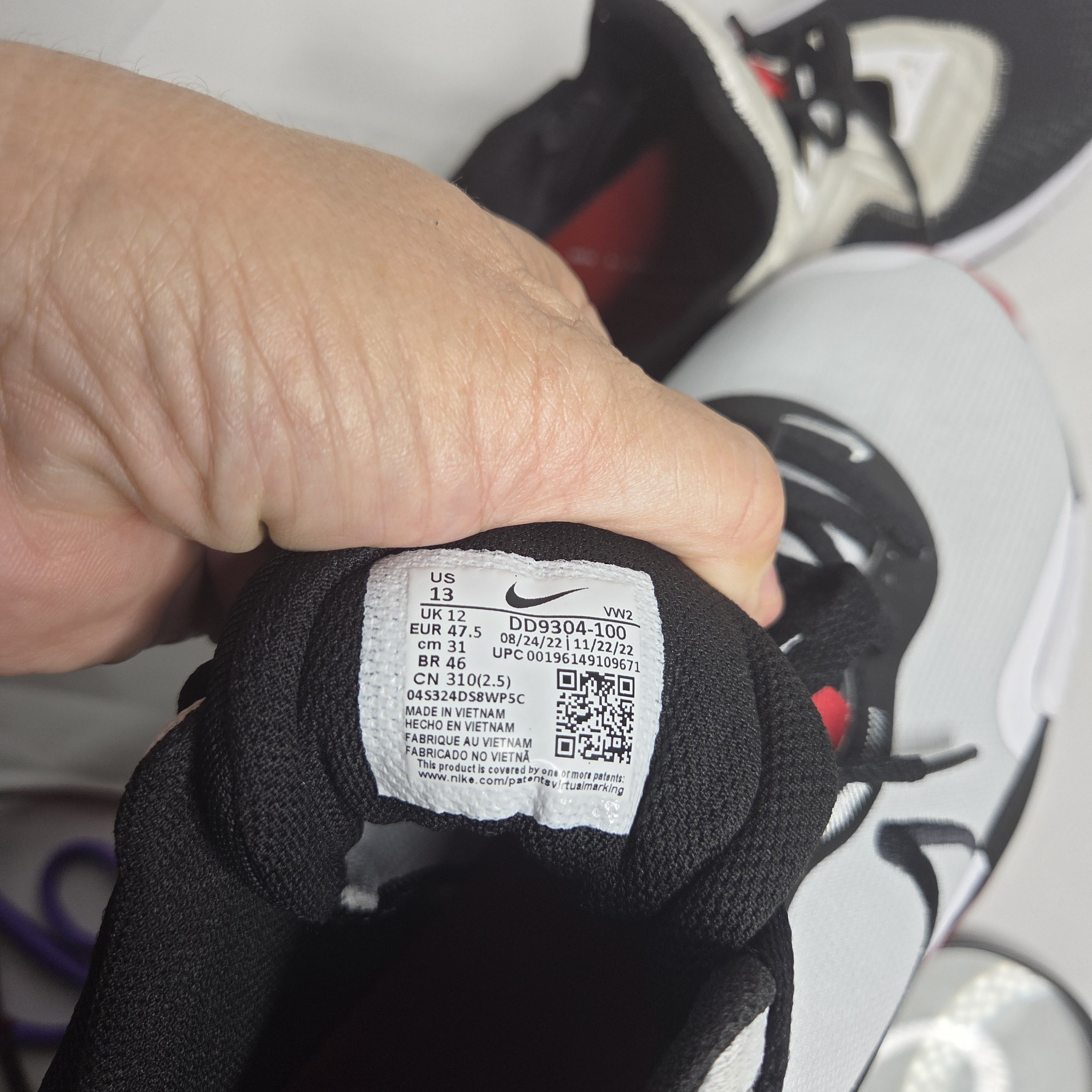 Nike Nike Renew Elevate 3 Pure Platinum Size 13 DD9304-100 Size US 13 / EU 46 - 8 Thumbnail