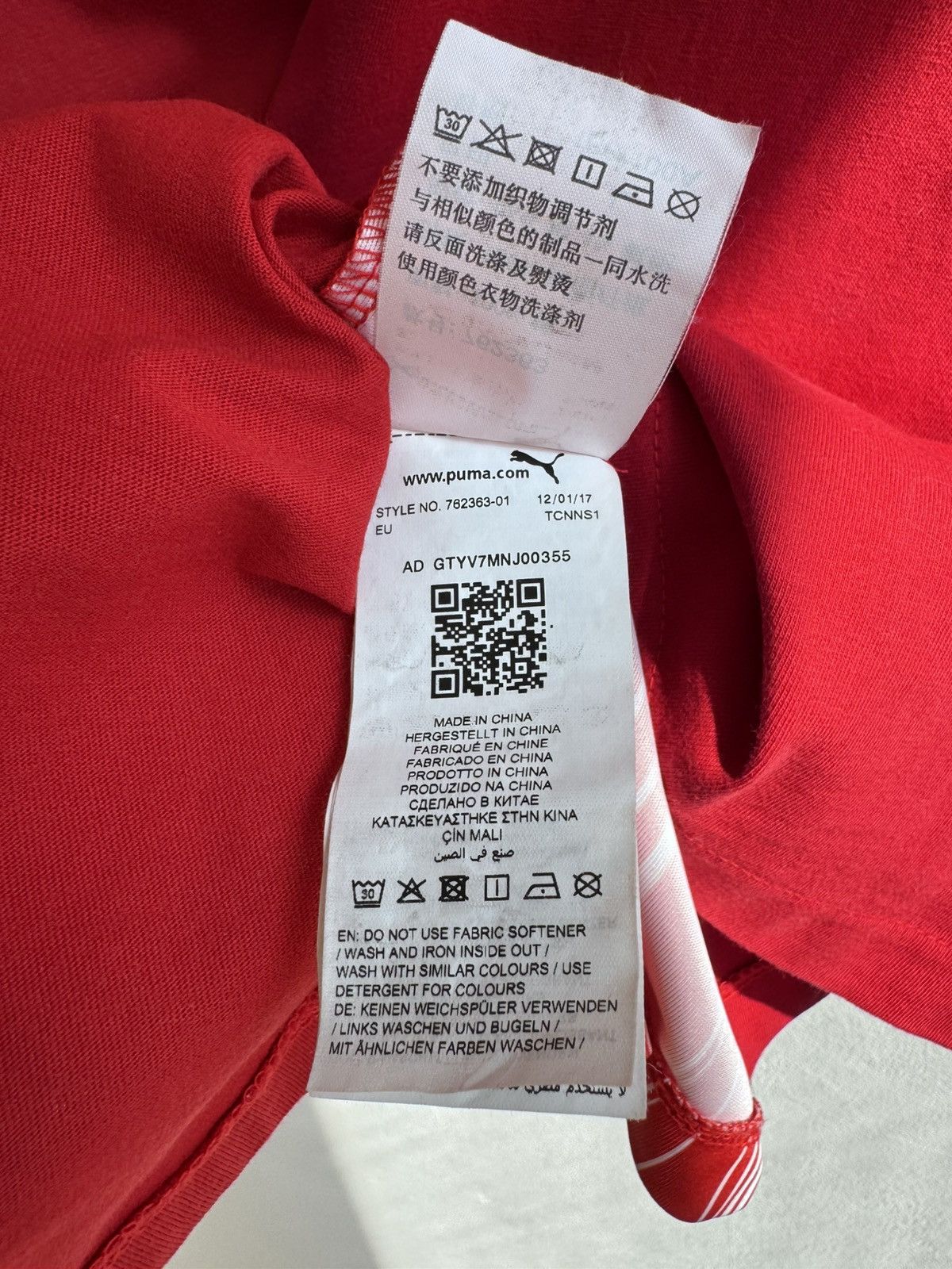 Ferrari SCUDERIA FERRARI RACING TEAM 2018 FORMULA 1 F1 SHIRT JERSEY Size US L / EU 52-54 / 3 - 16 Thumbnail