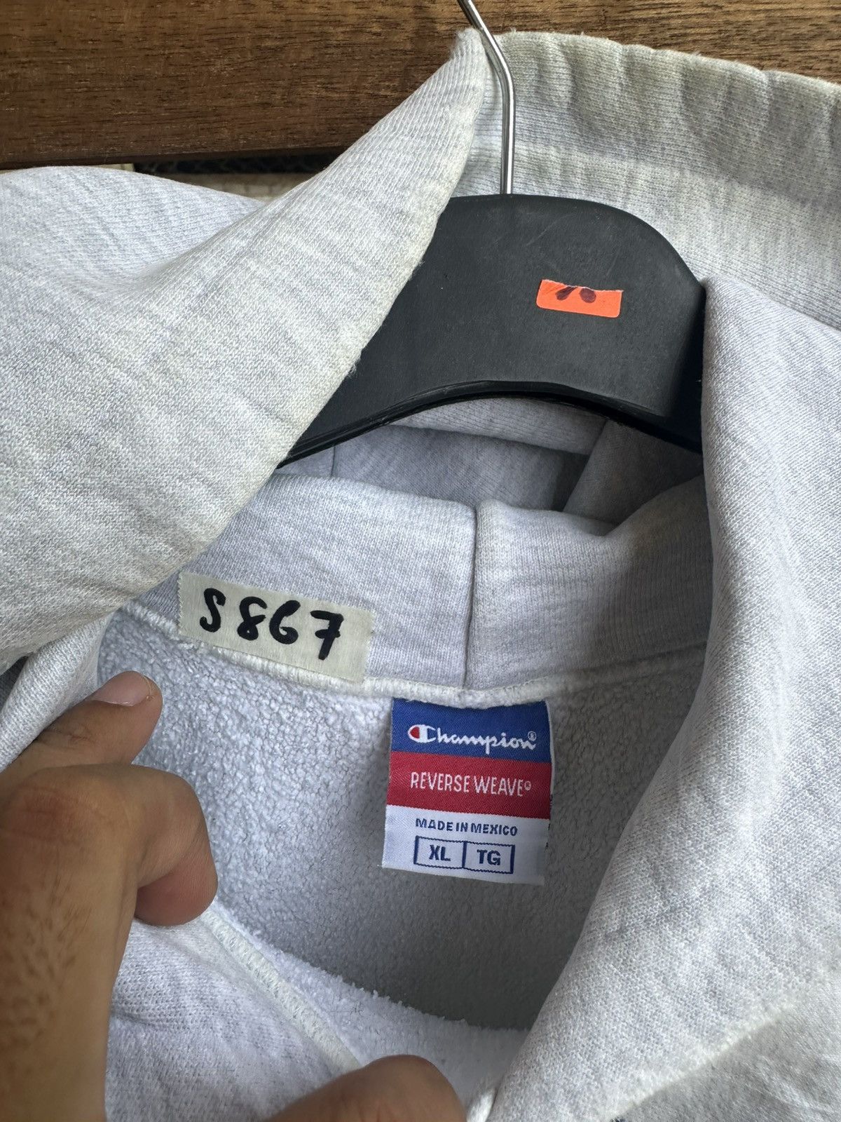 Champion Vintage 90s Champion Reverse Weave Uni Hampshire Hoodie Size US XL / EU 56 / 4 - 9 Thumbnail