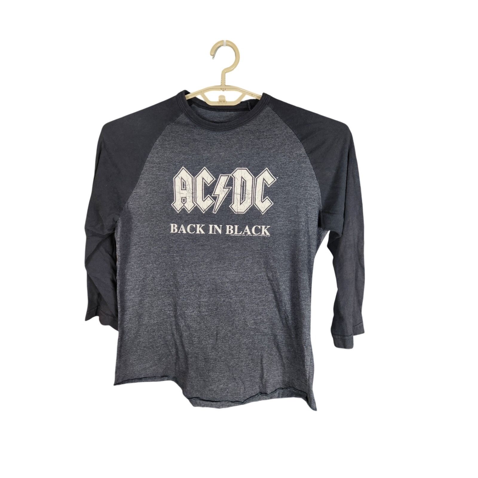 Other AC/DC 2004 Tour 3/4 sleeve T Women's medium Aces & Eights Size M / US 6-8 / IT 42-44 - 1 Thumbnail