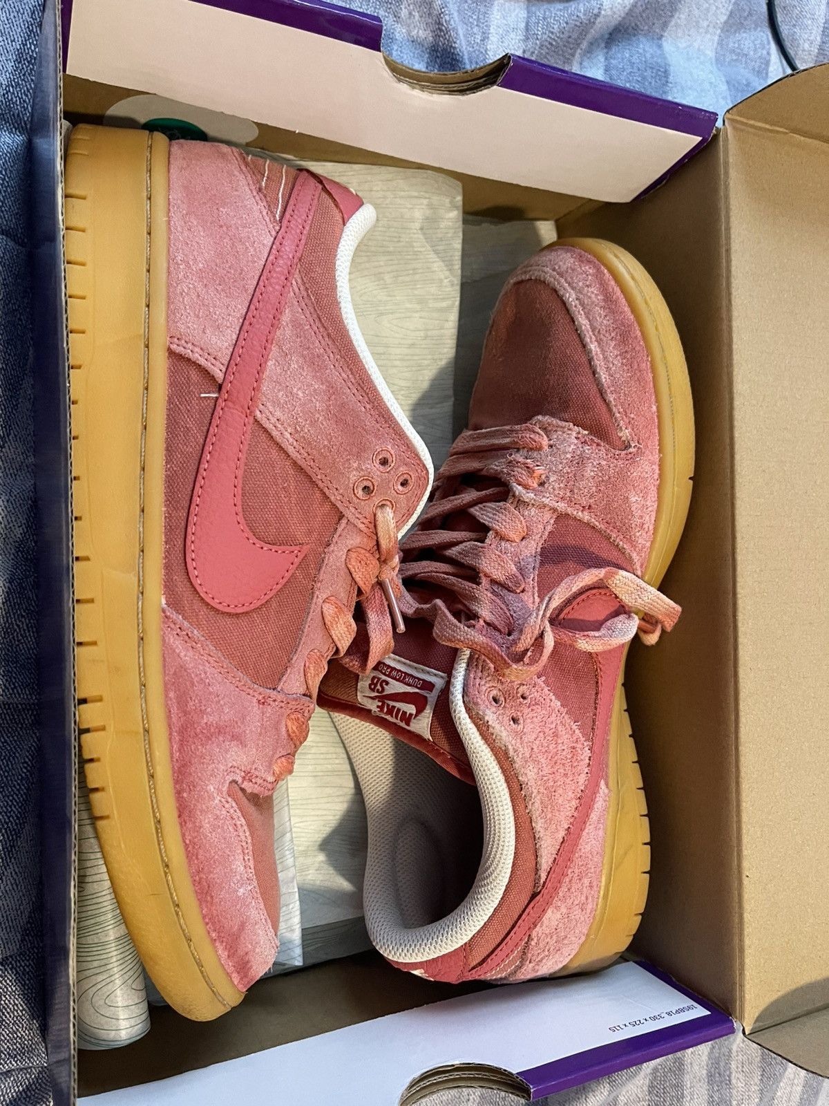 Nike SB Adobe Dunk Size US 9.5 / EU 42-43 - 1 Thumbnail
