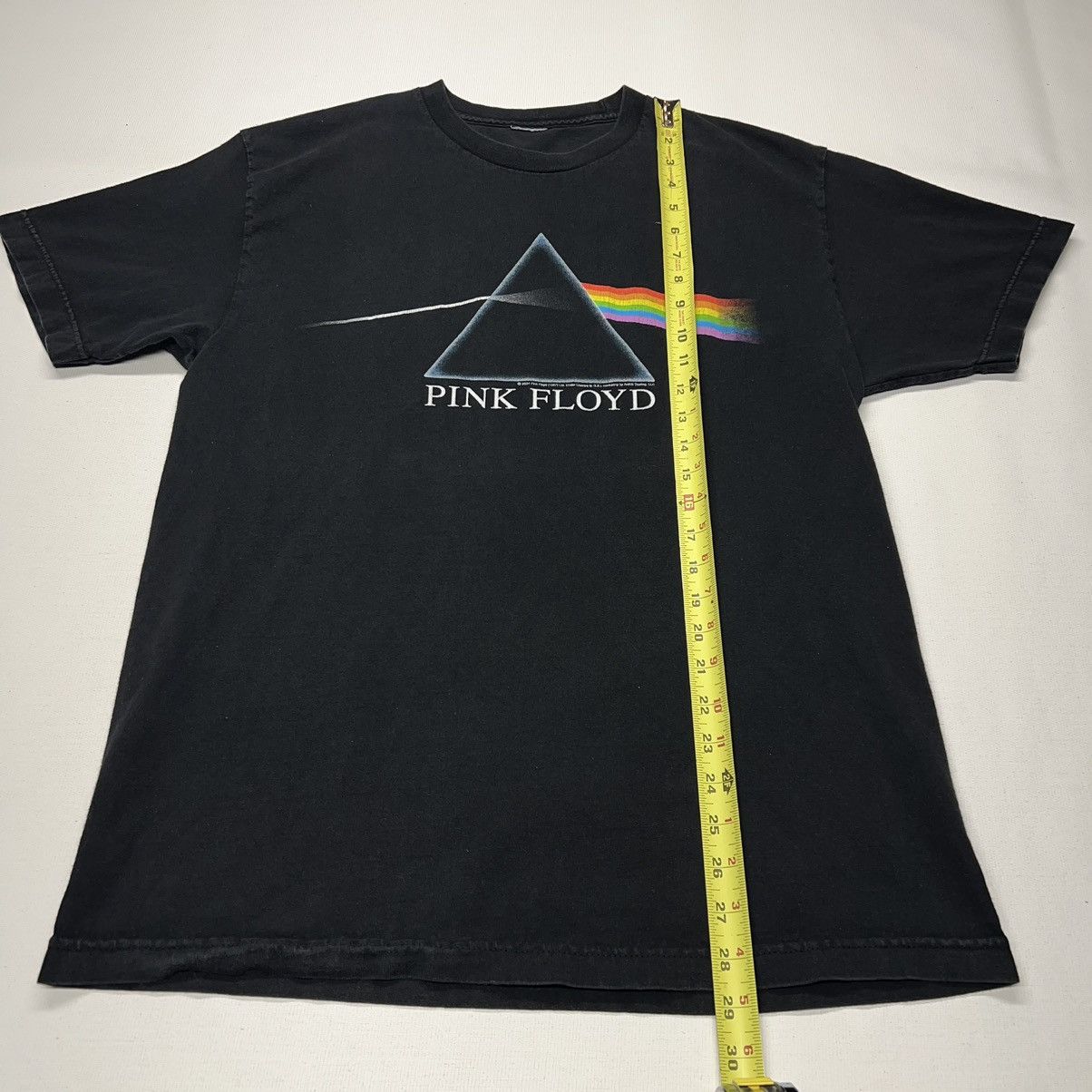 Band Tees × Pink Floyd × Vintage VTG Pink Floyd Tee Shirt Black Dark Side Of Moon Rock Band Size US L / EU 52-54 / 3 - 14 Thumbnail