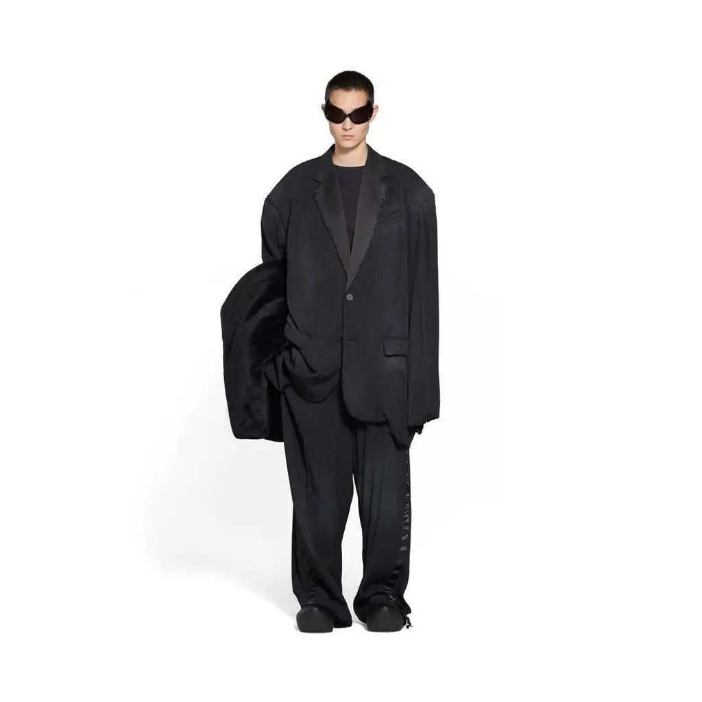 Skater Tuxedo Jacket Blazer in Black
