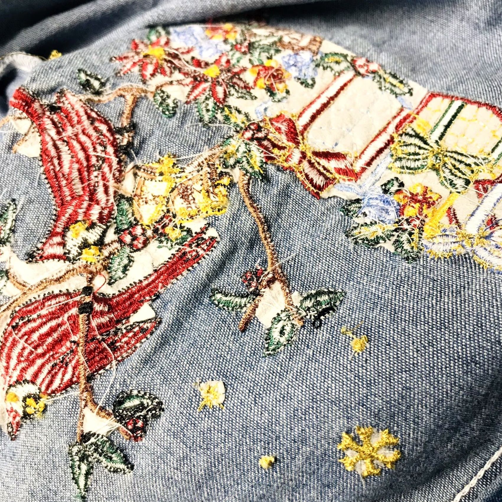 Vintage VINTAGE Bobbie Brooks Women Shirt L Christmas Embroidered Button-Up Long Sleeve Blue Cardinal Tangible Velvet Trim Collar Size L / US 10 / IT 46 - 4 Thumbnail