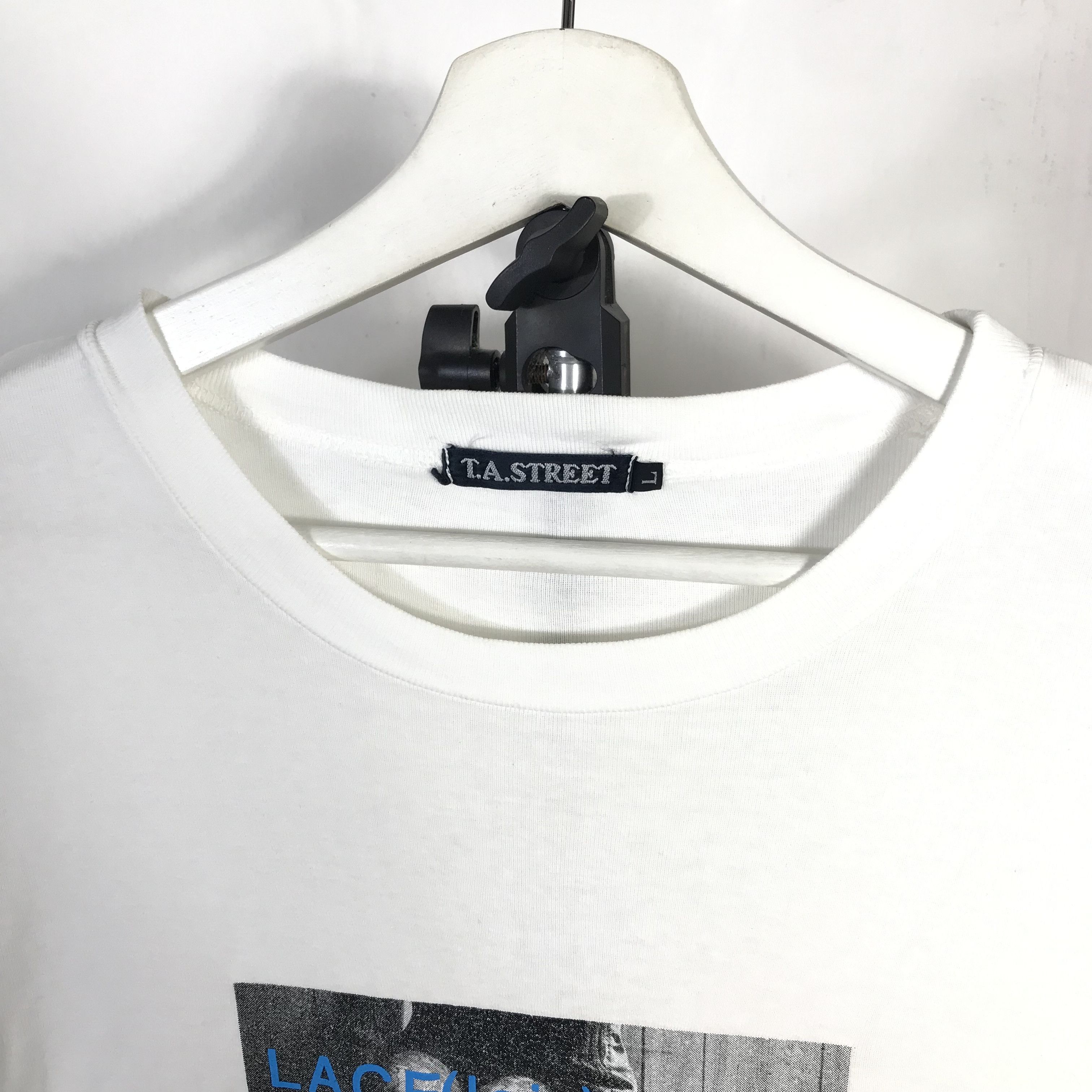 Vintage Vintage 90s Romance Photographers Tee Size US M / EU 48-50 / 2 - 5 Thumbnail