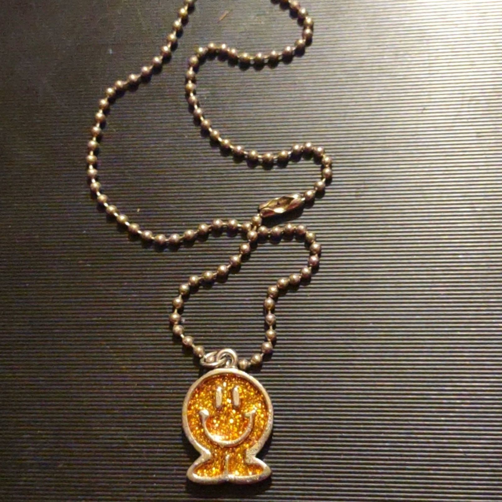 Vintage Mid-century vintage smiley face necklace Size ONE SIZE - 1 Thumbnail