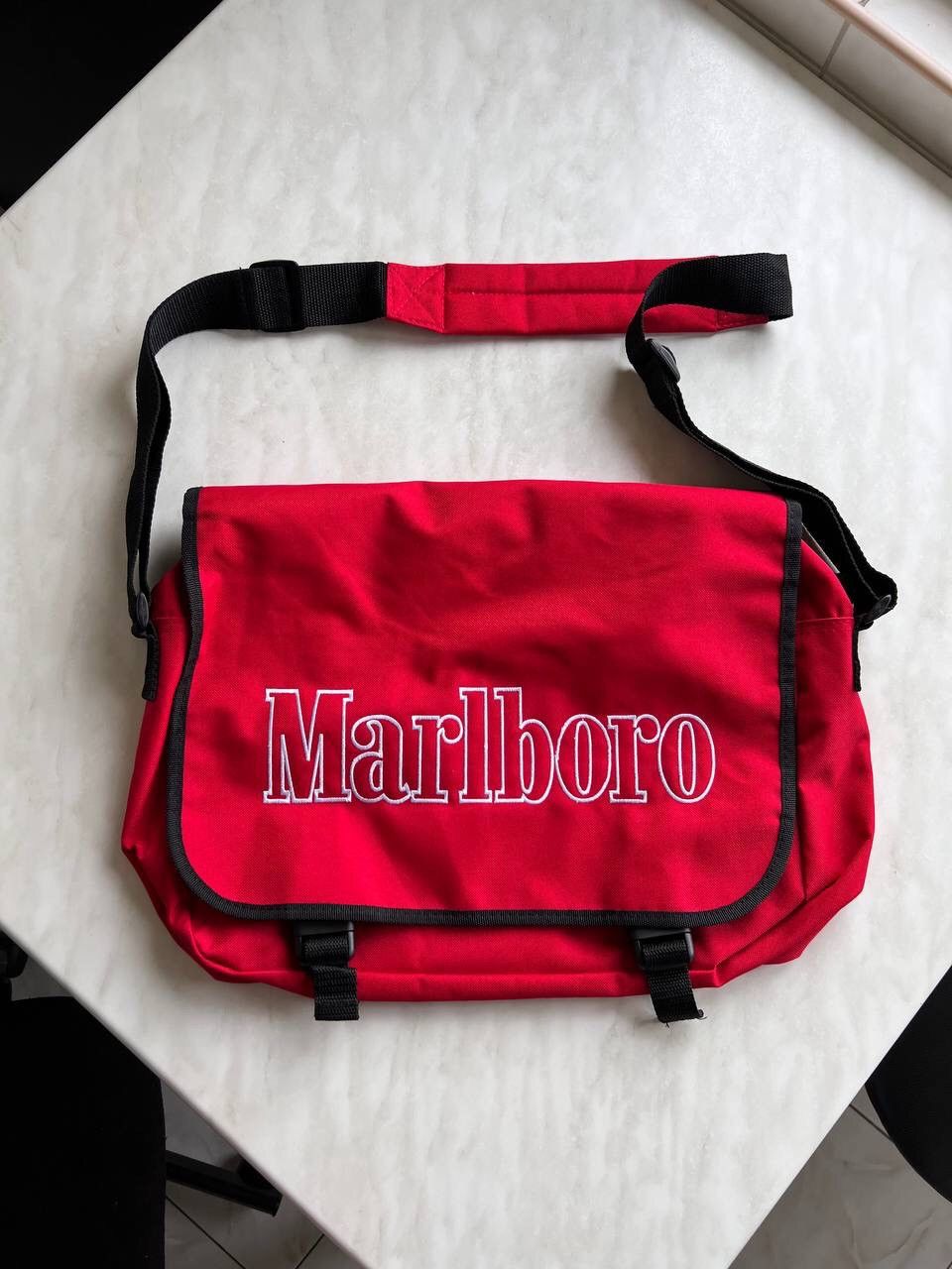 Vintage Marlboro Gorpcore Sling Bag Crossbody Backpack Y2K in Red, Men's