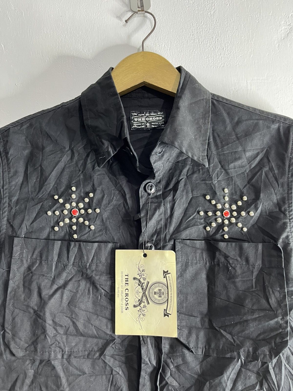 20471120 Vkei style the cross studed shirts Size US M / EU 48-50 / 2 - 3 Thumbnail