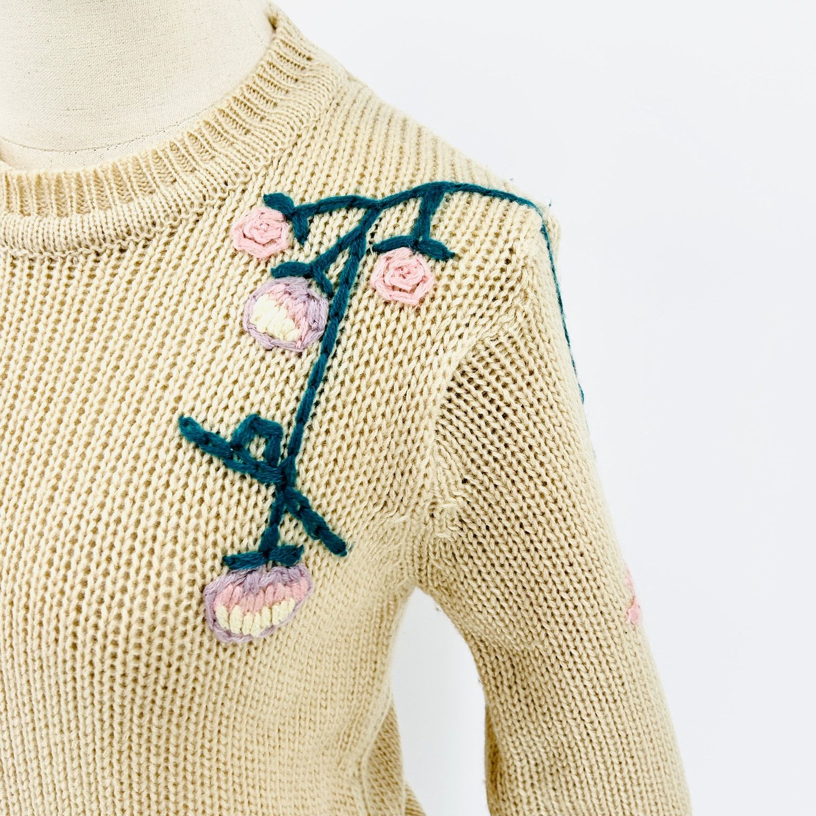 Vintage Vintage 80s Beige Teal Pink Floral Embroidered Sweater Size S / US 4 / IT 40 - 3 Thumbnail