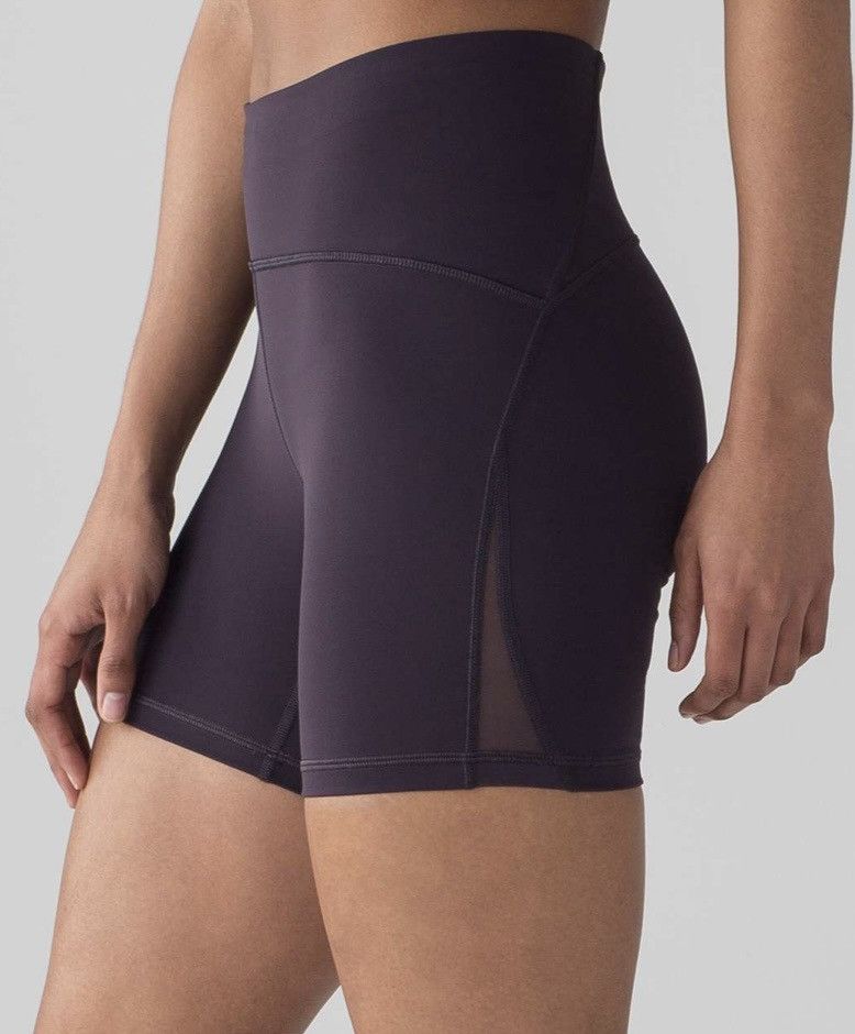 Lululemon Lululemon Train Times Short 6" Boysenberry VEUC SZ 4 Size 27" / US 4 / IT 40 - 1 Thumbnail
