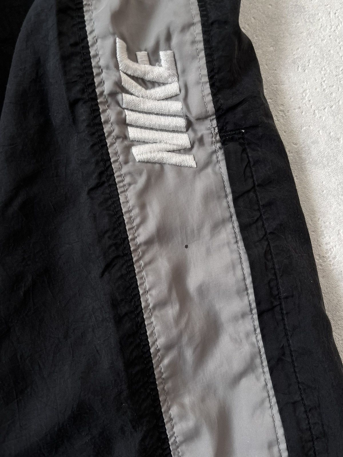 Nike × Vintage 90s Nike Embroidered Logo Vintage Y2K Parachute Nylon Pants Size US 32 / EU 48 - 6 Thumbnail