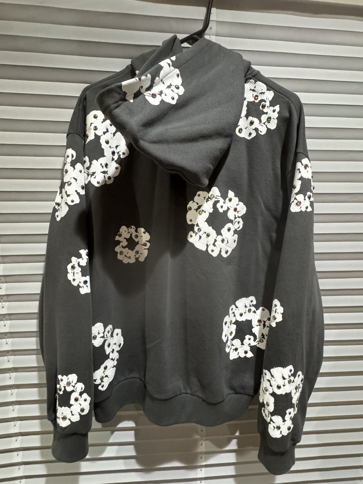 DENIM TEARS Denim Tears Rhinestone Cotton Wreath Zip Hoodie Size US L / EU 52-54 / 3 - 3 Thumbnail