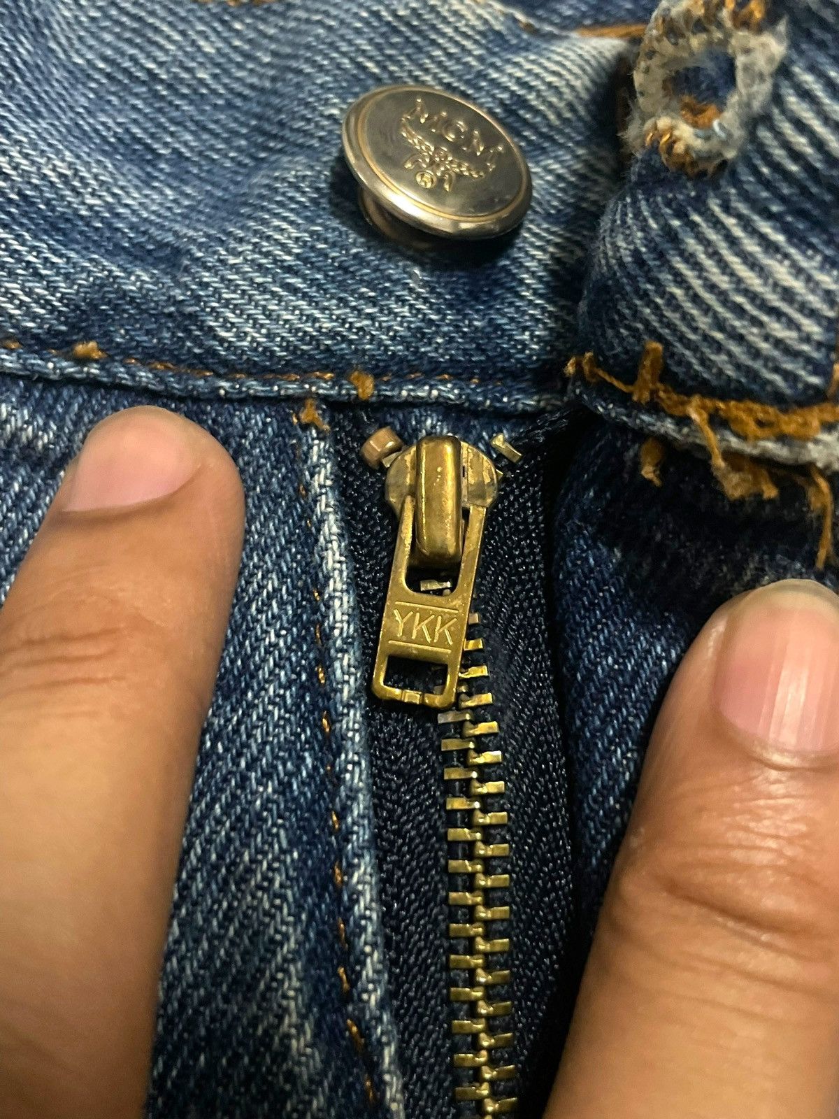 MCM MCM Embroidery Logo High Waist Gold Plate Button Blue Jeans Size 28" / US 6 / IT 42 - 17 Thumbnail